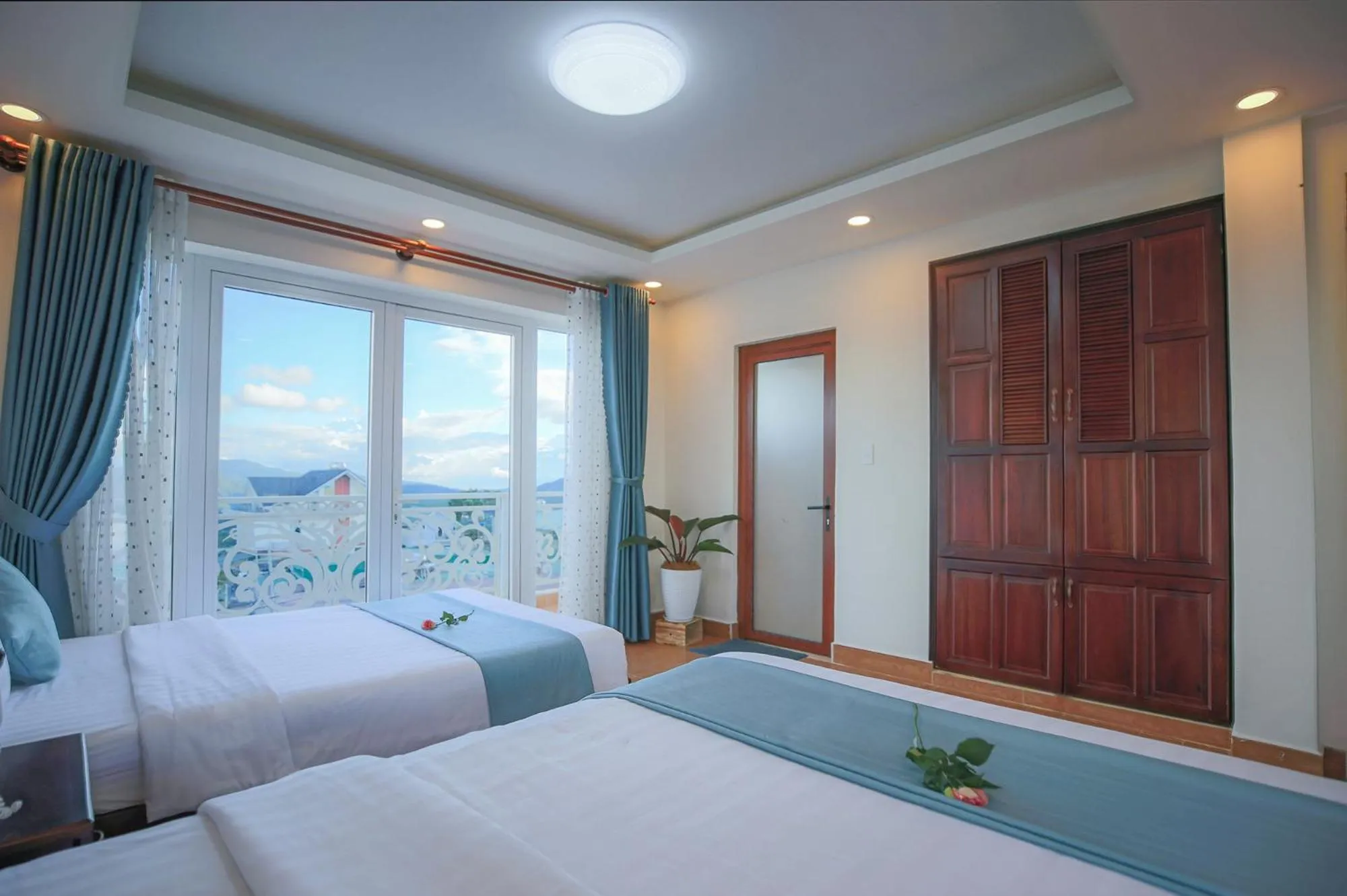 Bed in Rose Valley Hotel Da Lat Vietnam