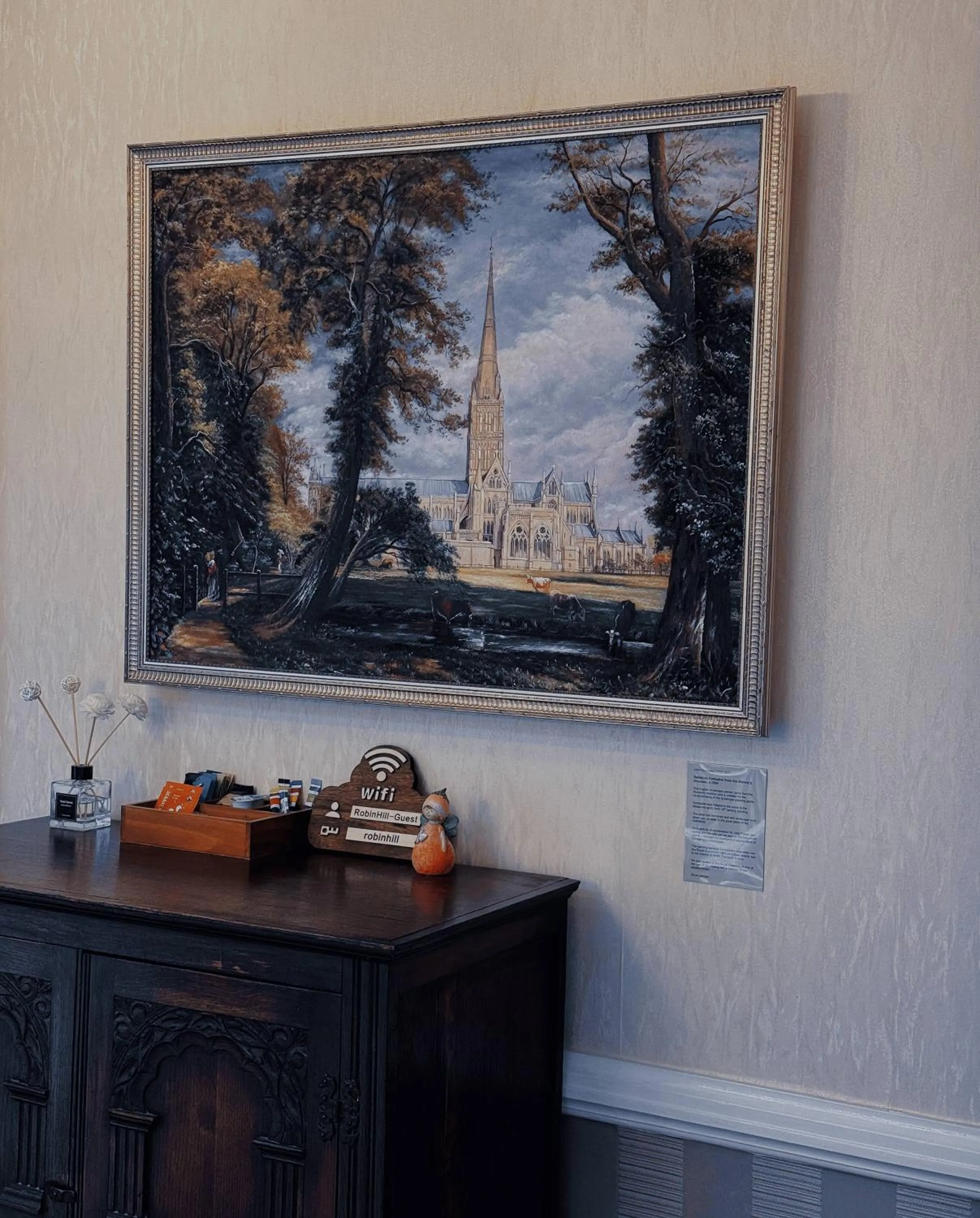 Decorative detail in The Robin Hill