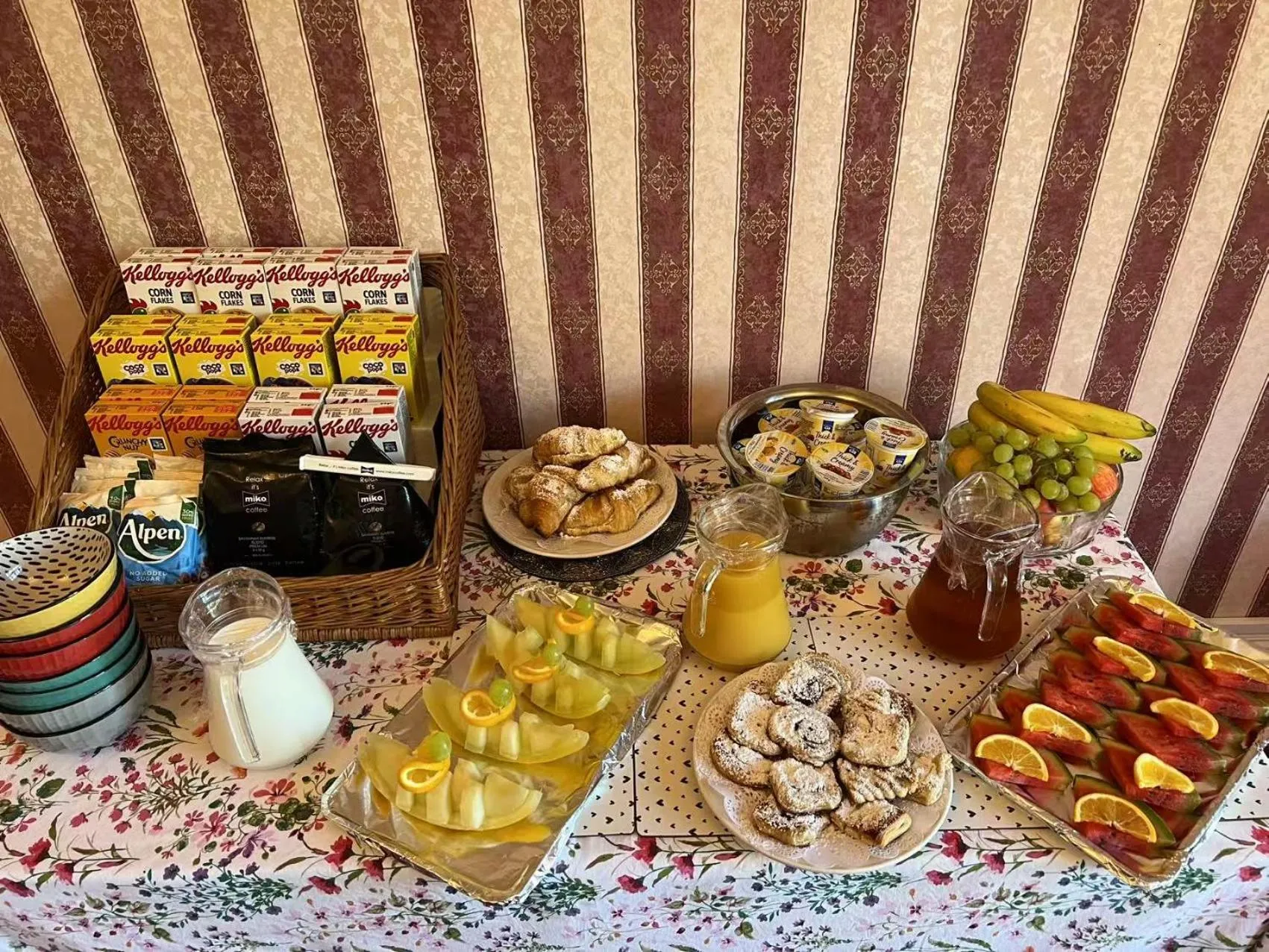 Breakfast in The Robin Hill