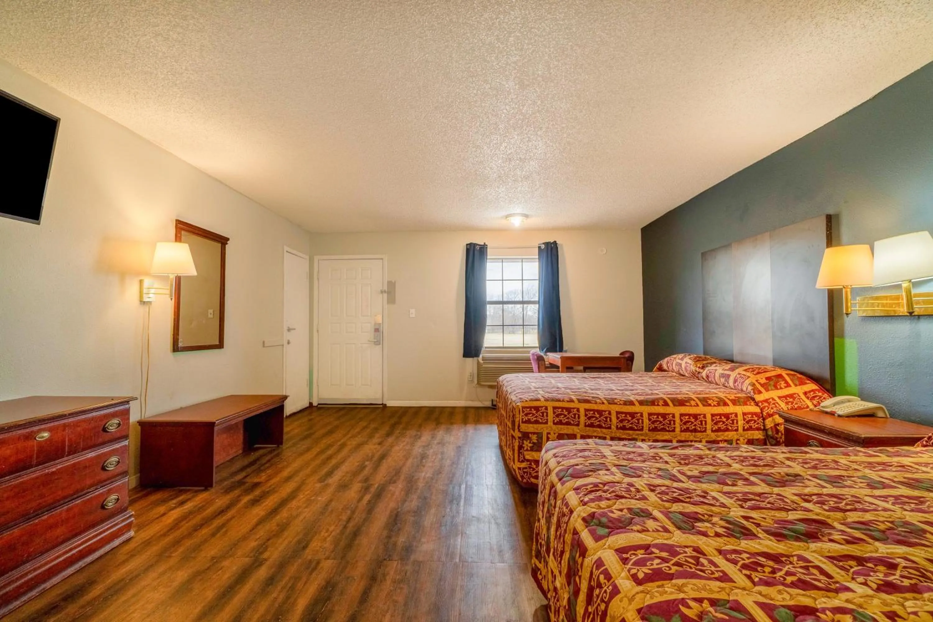 Bedroom, Bed in Executive Inn By OYO Mineral Wells US-180