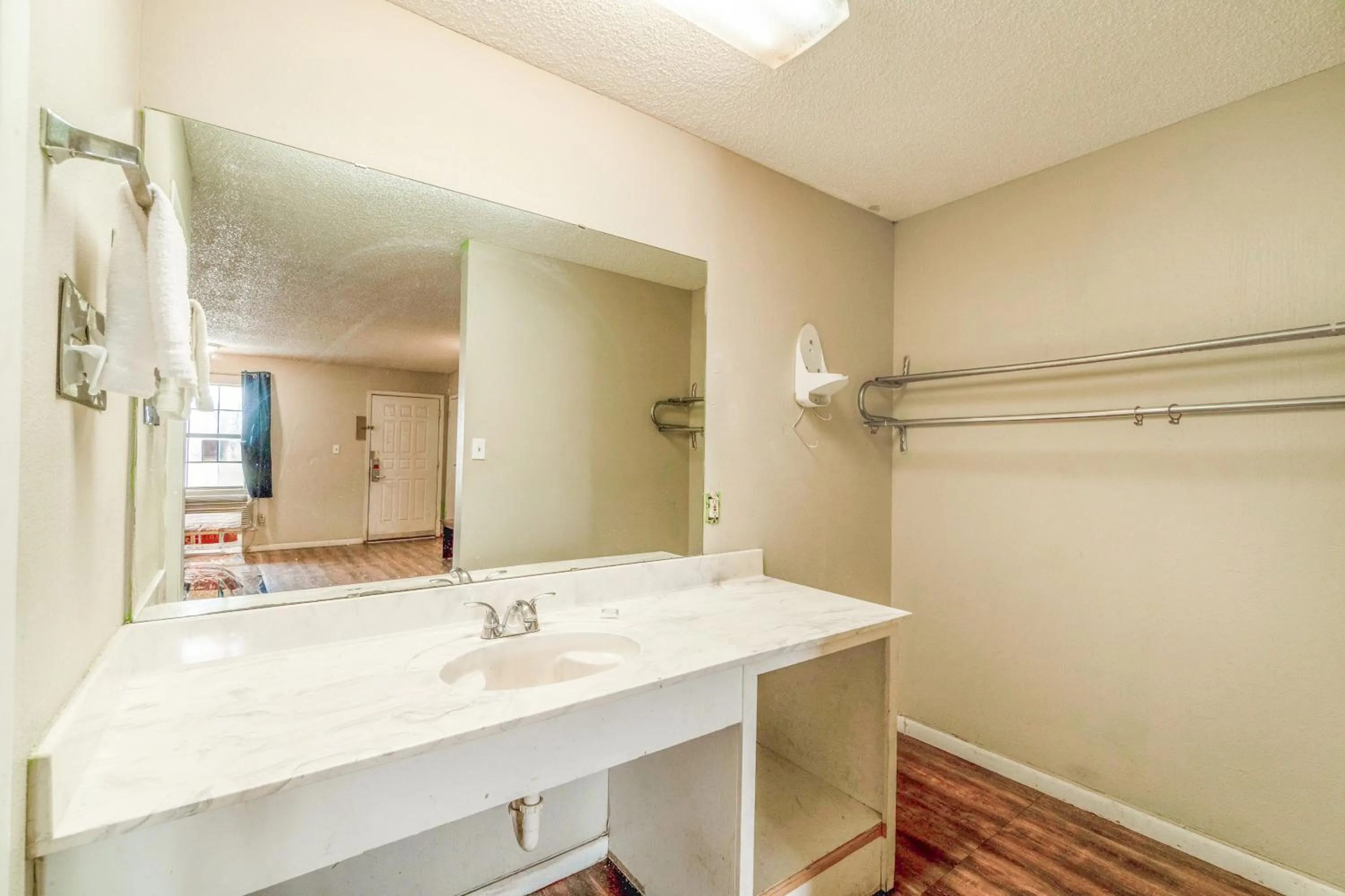 Bathroom in Executive Inn By OYO Mineral Wells US-180