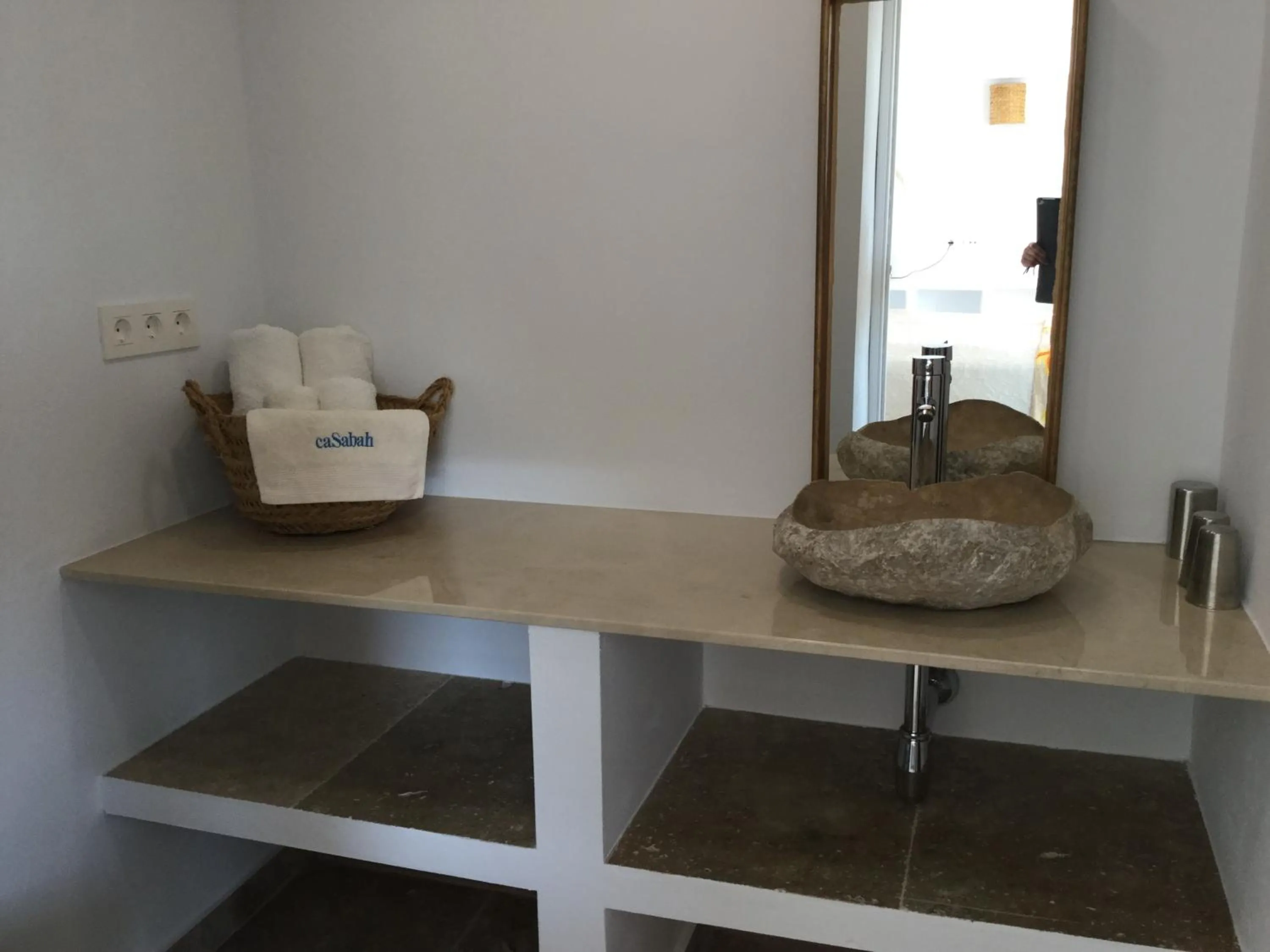 Bathroom in CASABAH bed & breakfast