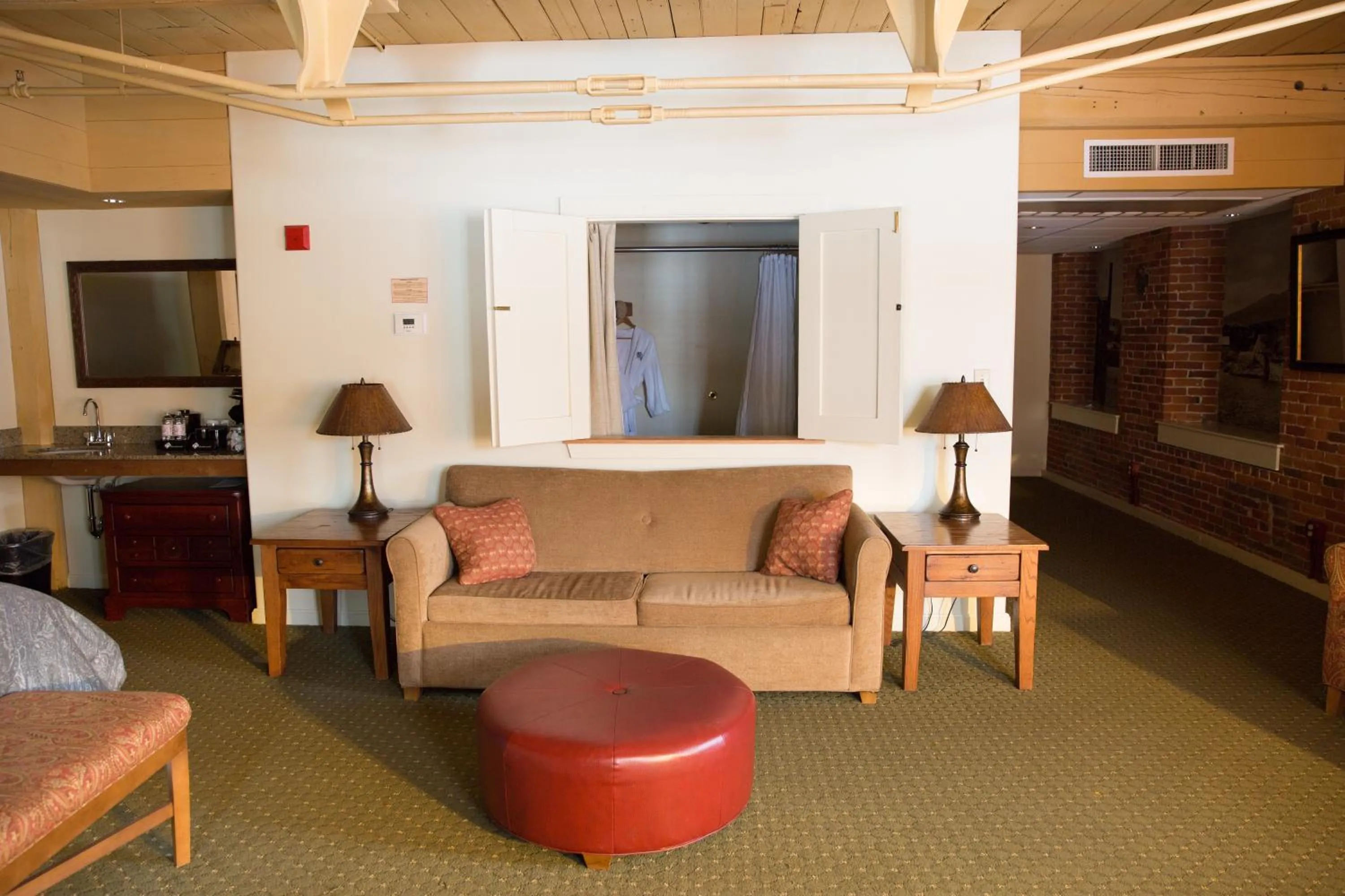 Seating area in The Common Man Inn & Restaurant