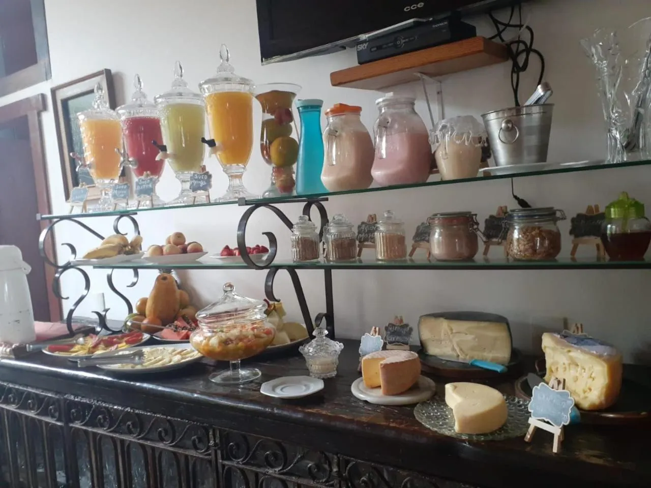 Breakfast in Pousada Araujo Bazilio