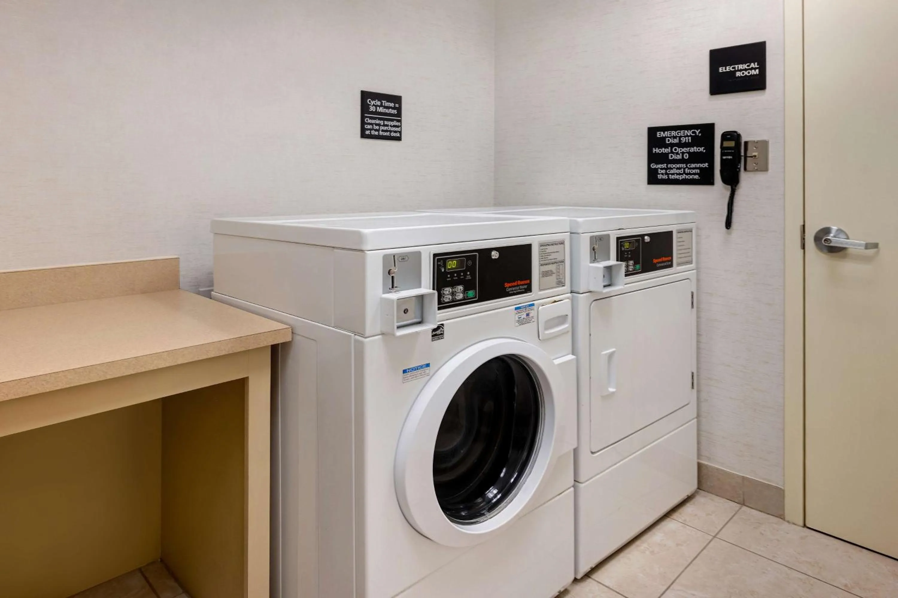 Property building in Hampton Inn & Suites San Luis Obispo