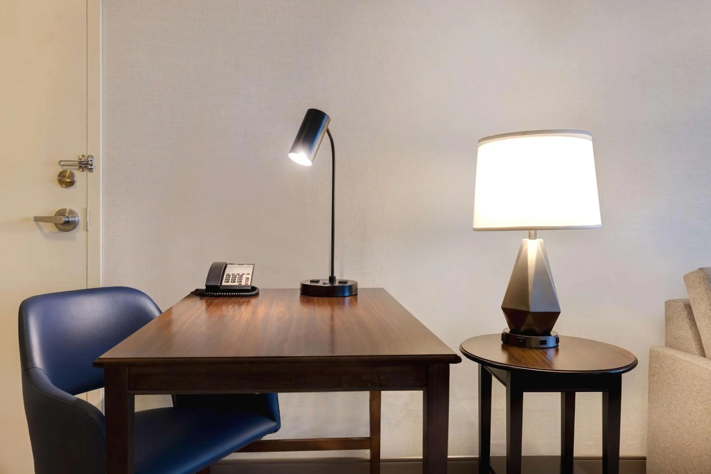 Bedroom in Hampton Inn & Suites San Luis Obispo