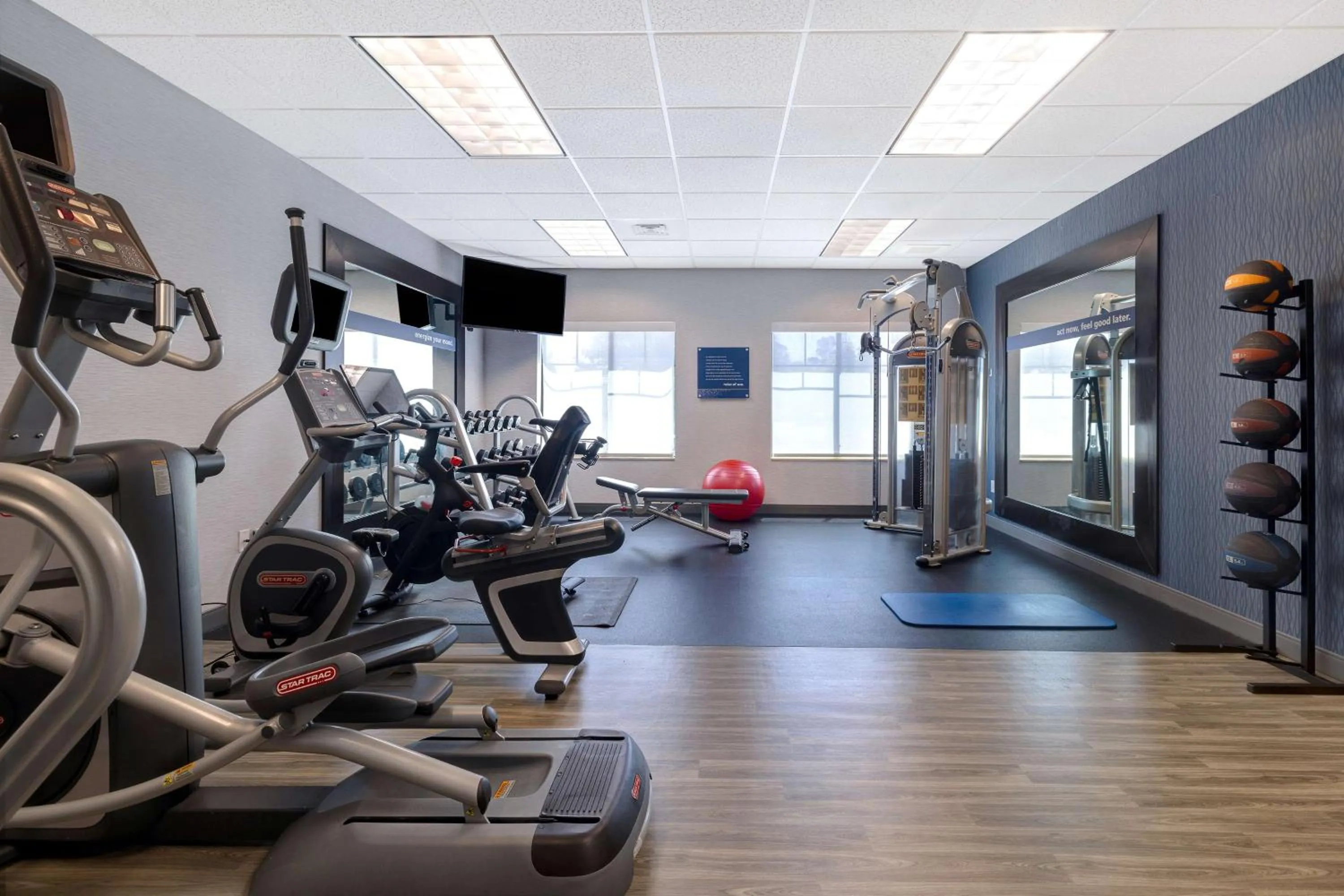 Fitness centre/facilities in Hampton Inn & Suites San Luis Obispo