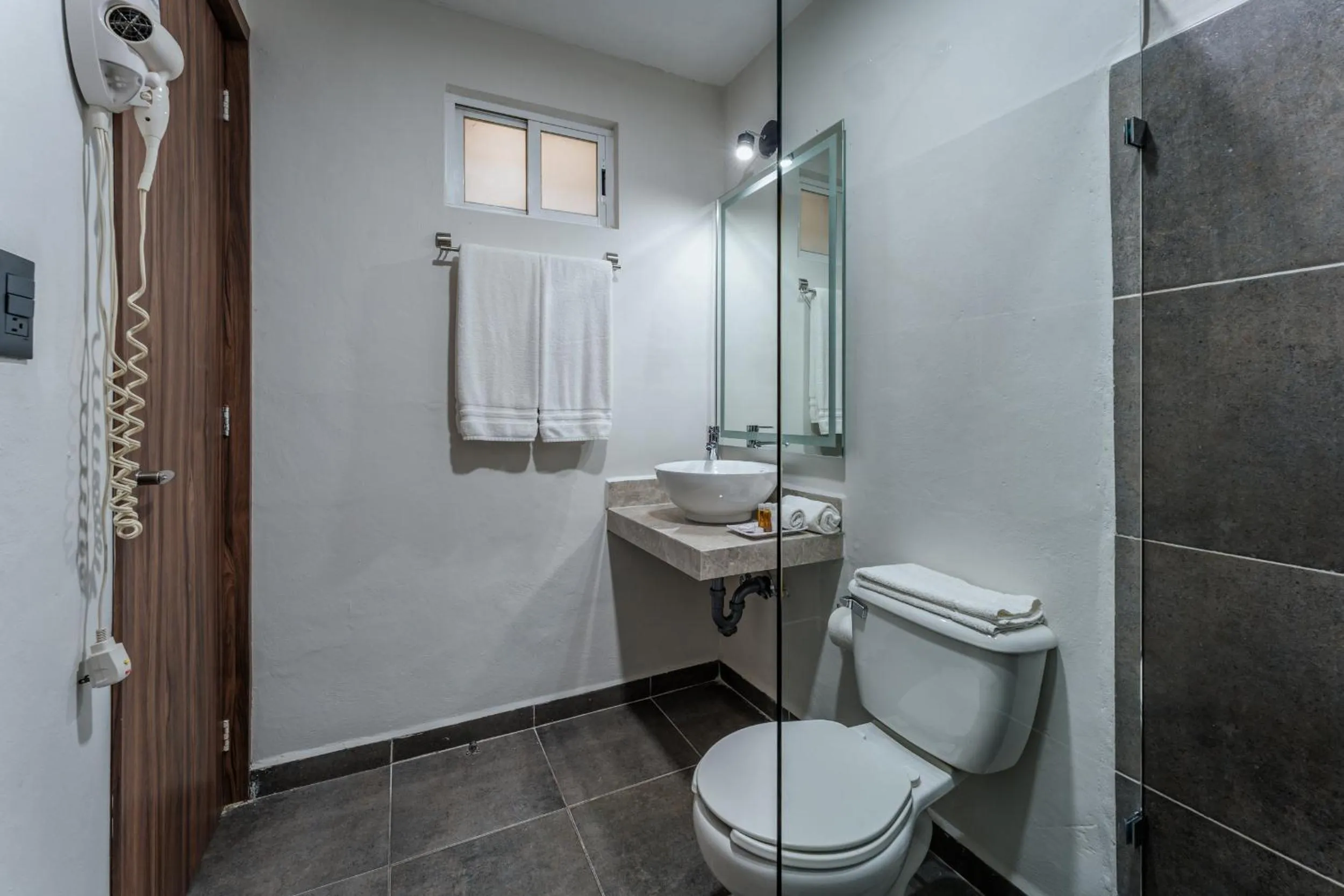 Shower in Hotel Casa Nova, Merida