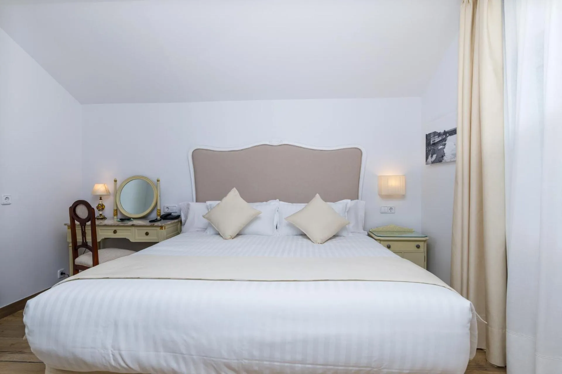 Bed in Suite Home Pinares