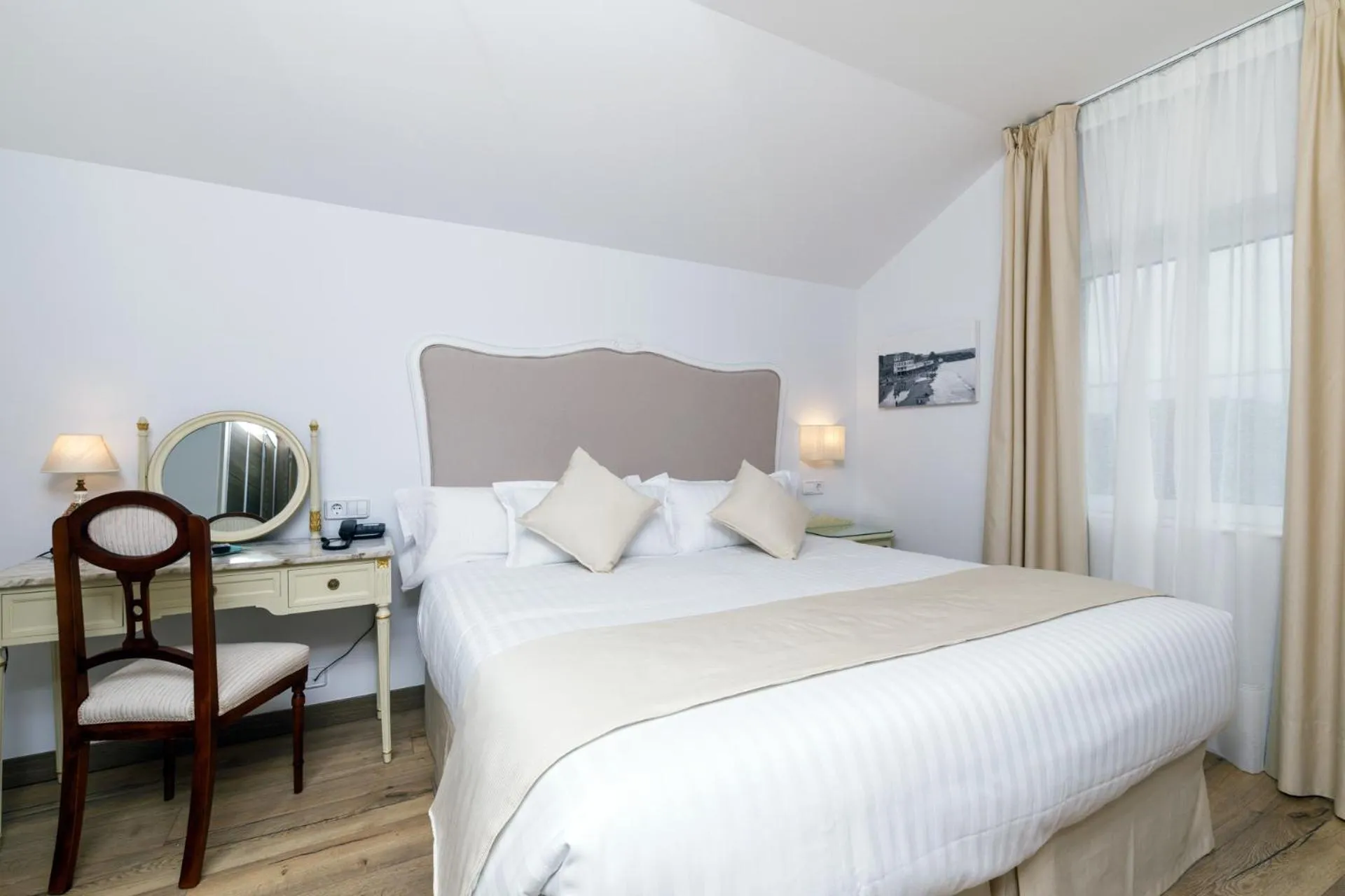 Bed in Suite Home Pinares