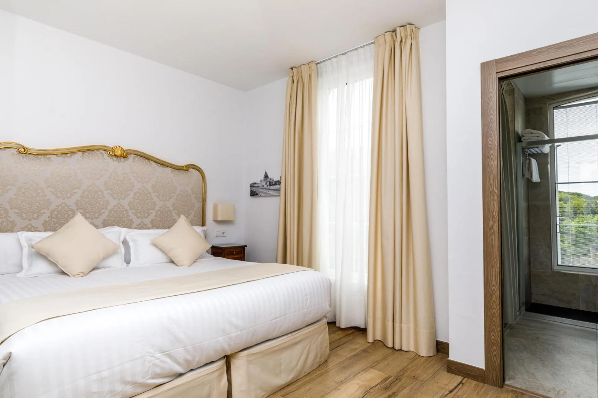 Bed in Suite Home Pinares