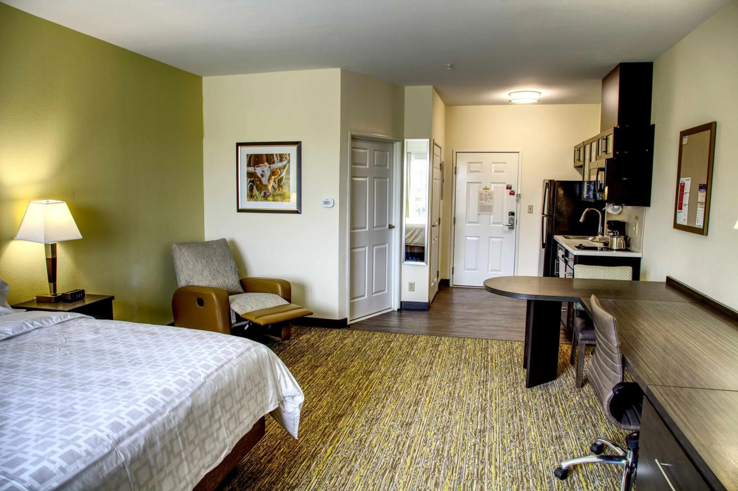 Photo of the whole room, Bed in Candlewood Suites - Austin North by IHG