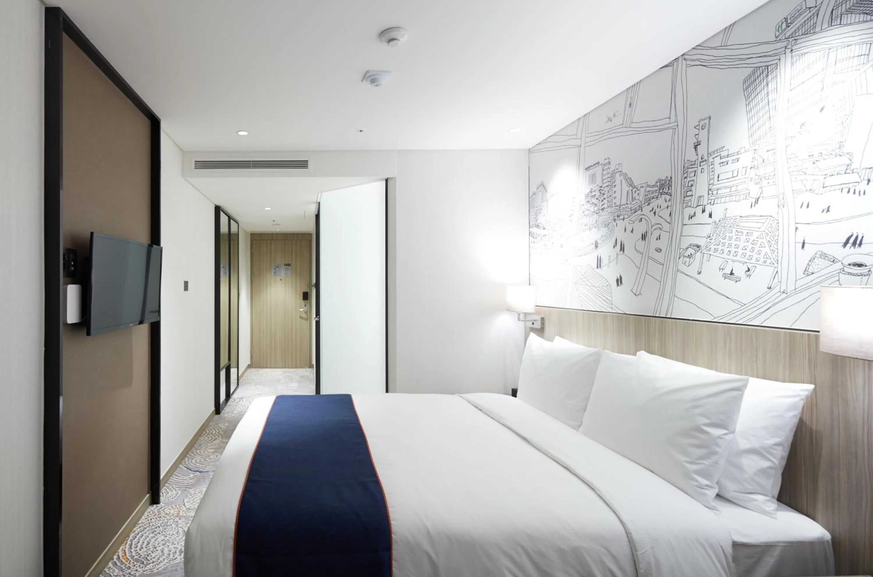 Bedroom, Bed in Holiday Inn Express Seoul Hongdae by IHG