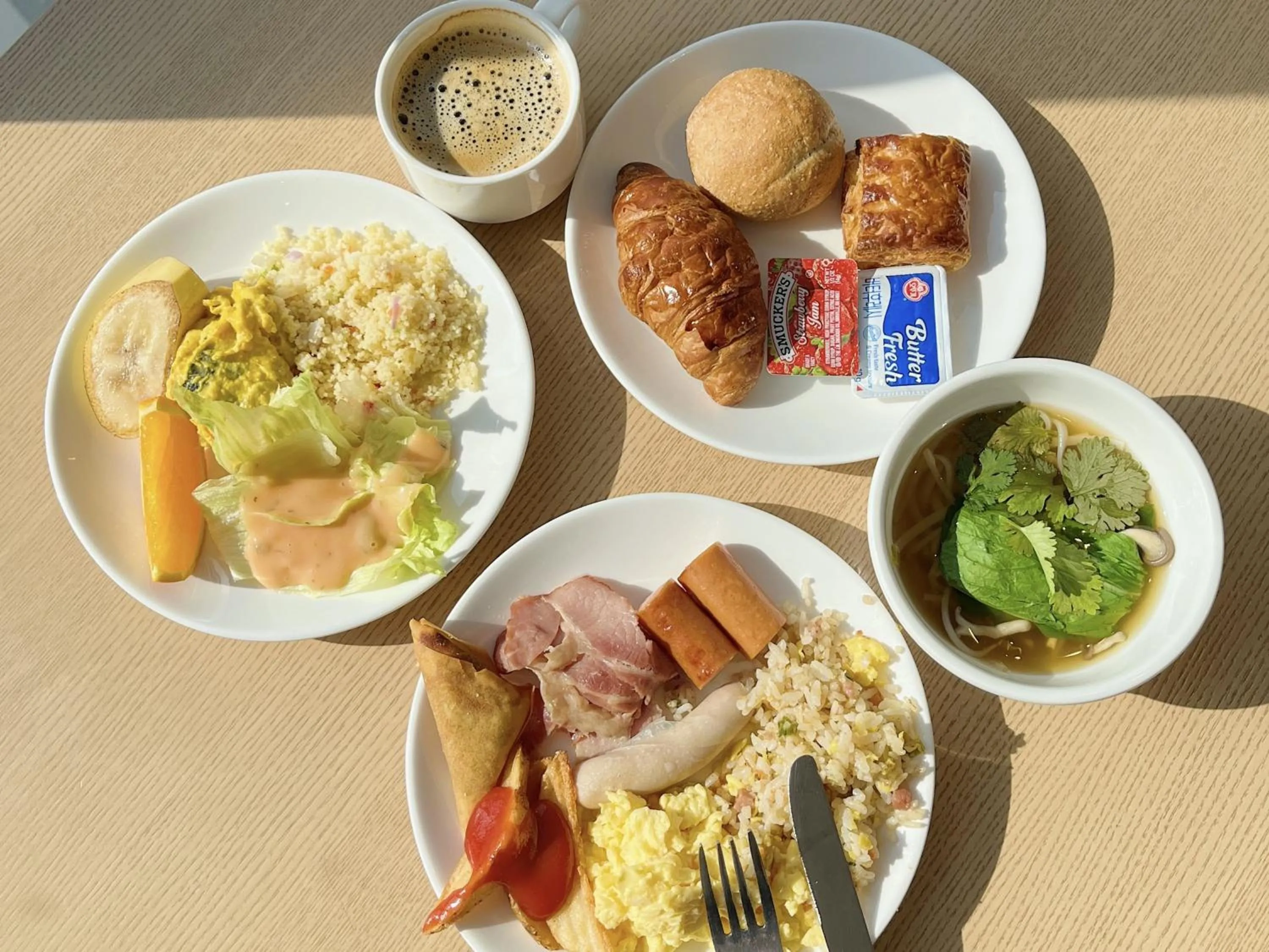 Breakfast in Holiday Inn Express Seoul Hongdae by IHG