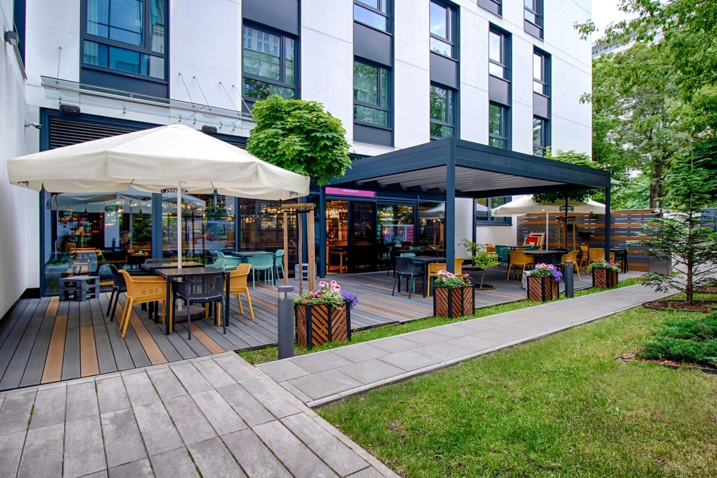 Garden in ibis Styles Warszawa Centrum