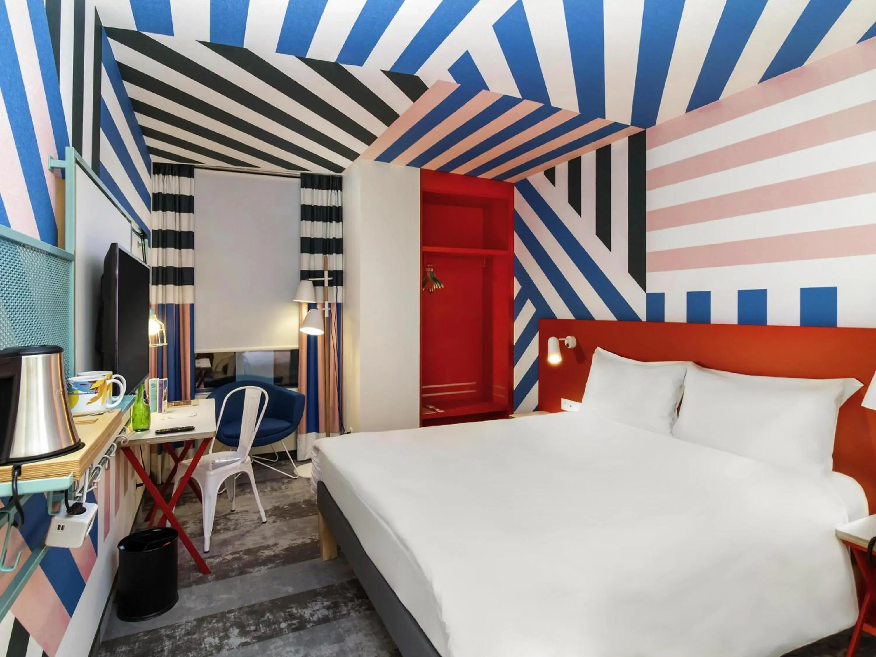 Superior Double Room with Sofa in ibis Styles Warszawa Centrum Superior Double Room with Sofa in ibis Styles Warszawa Centrum