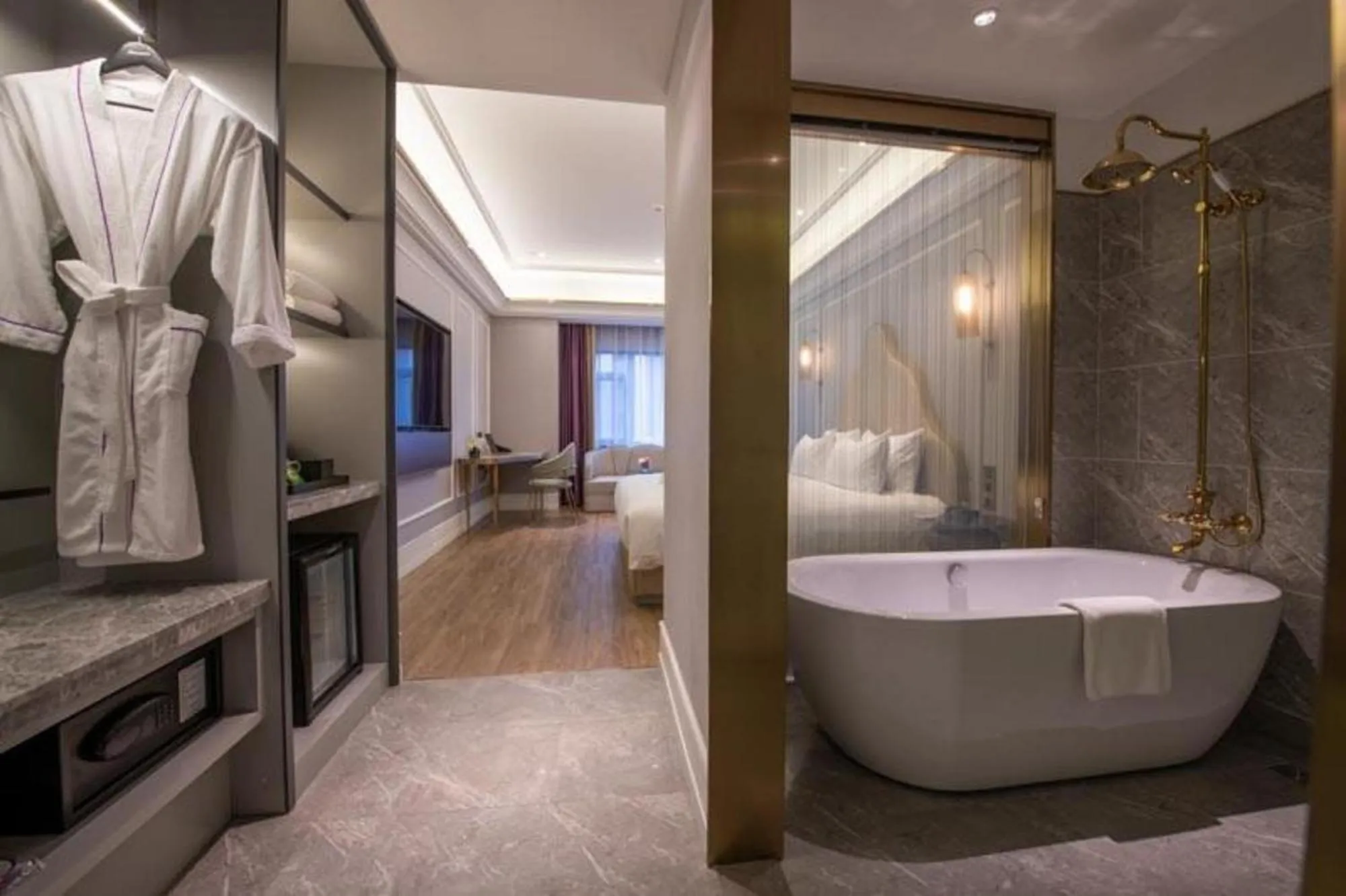 Photo of the whole room in Mercure Shanghai Jiuting