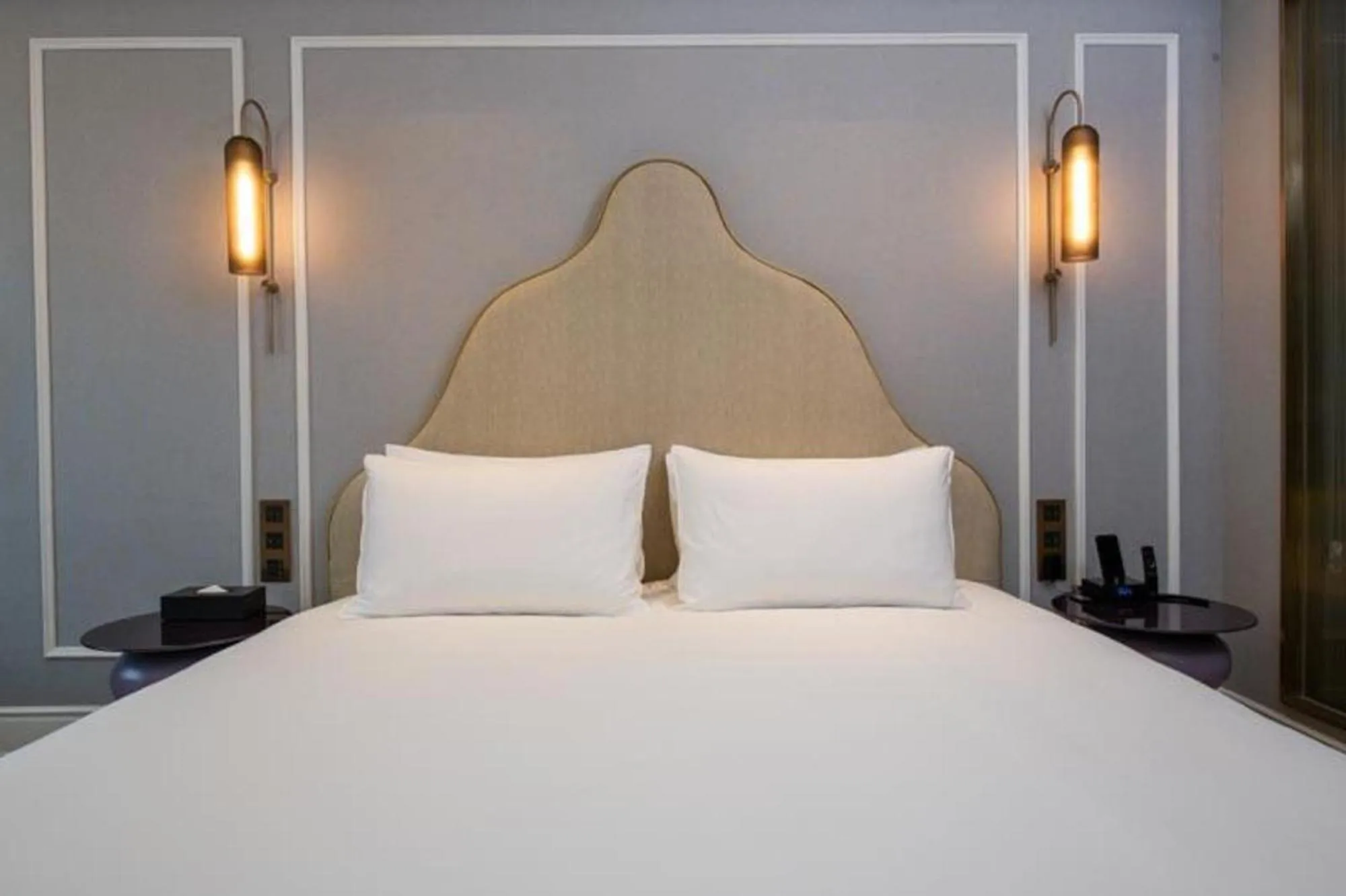 Photo of the whole room, Bed in Mercure Shanghai Jiuting