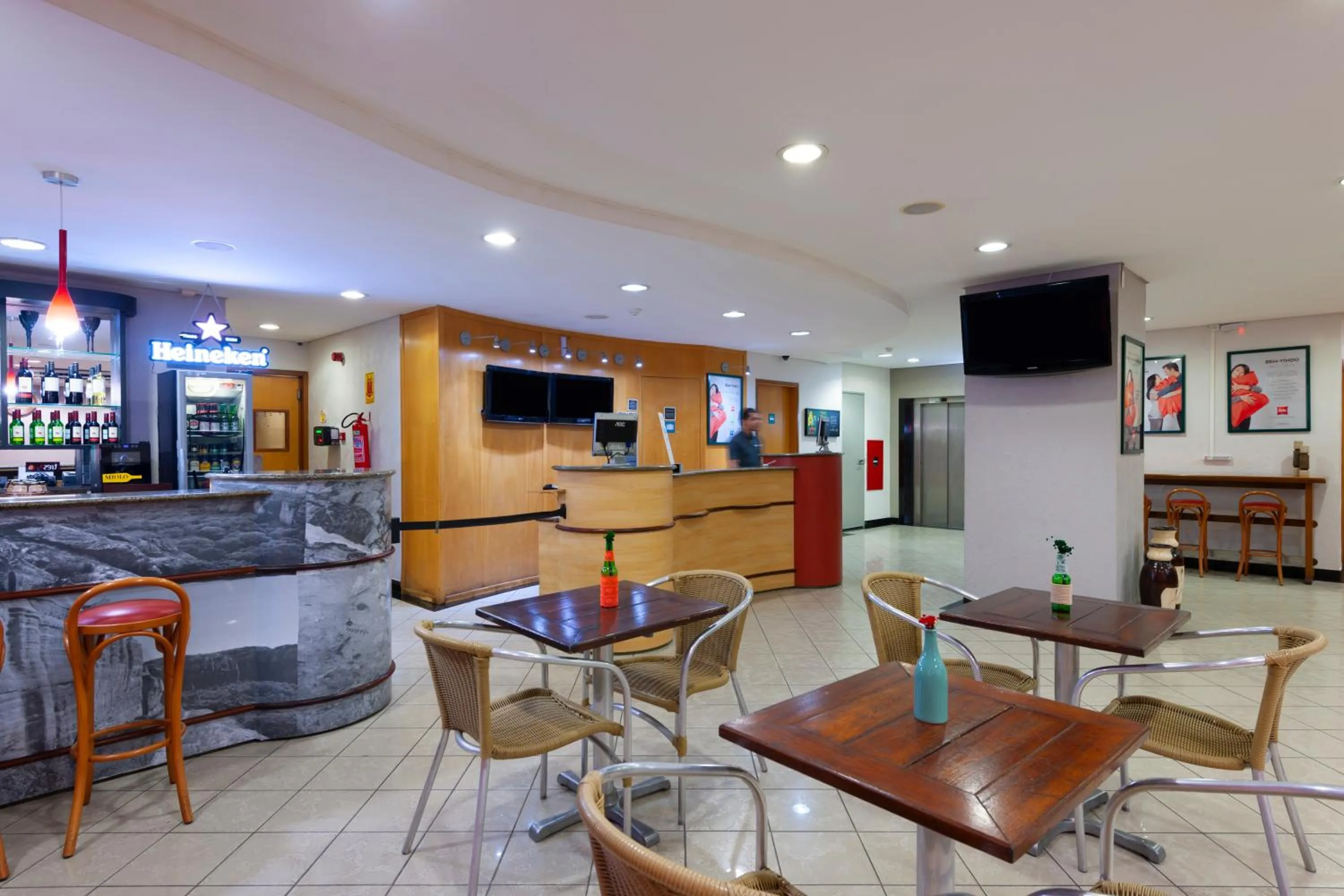 Lounge or bar in Ibis Teresina