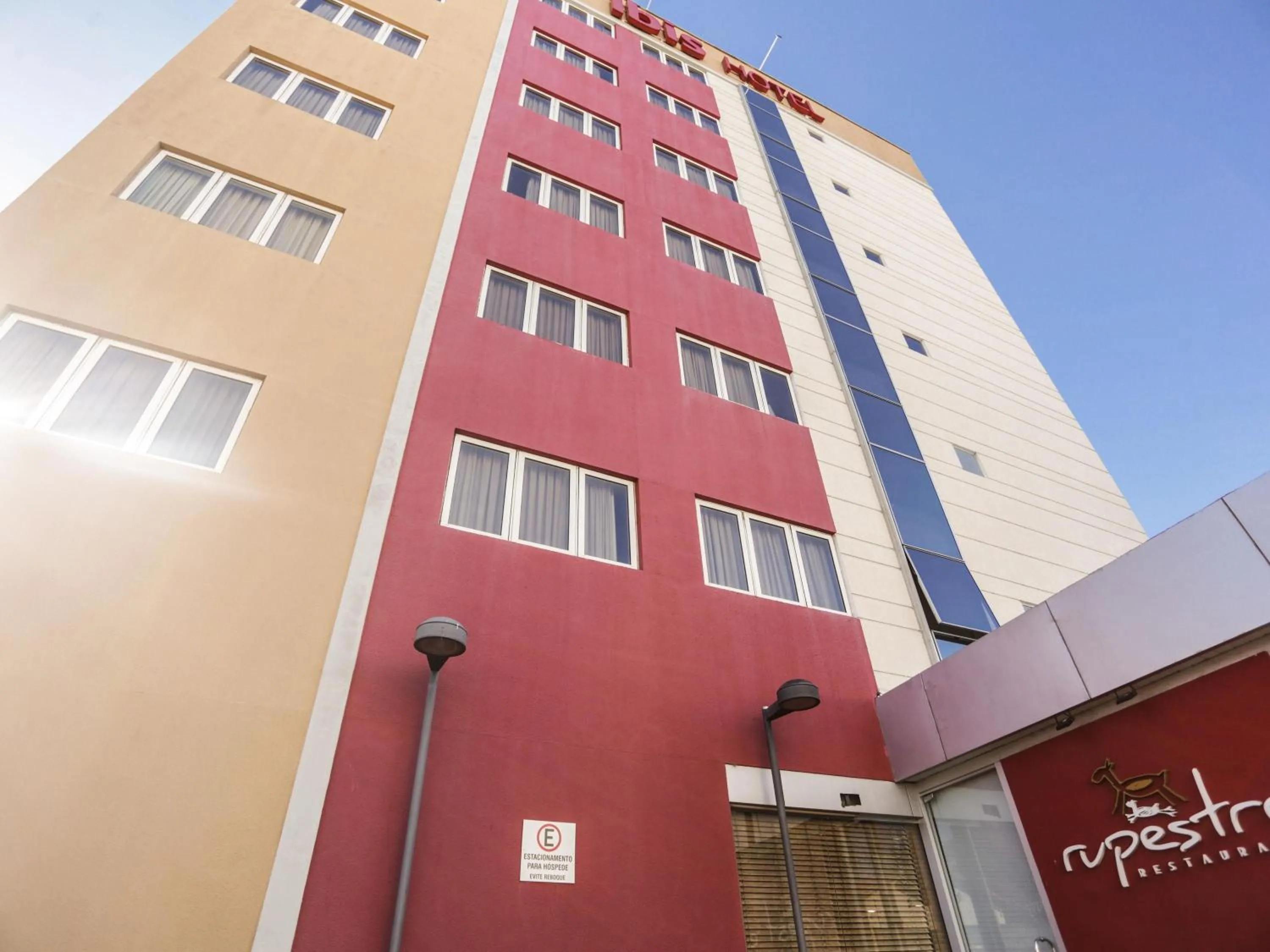 Restaurant/places to eat in Ibis Teresina