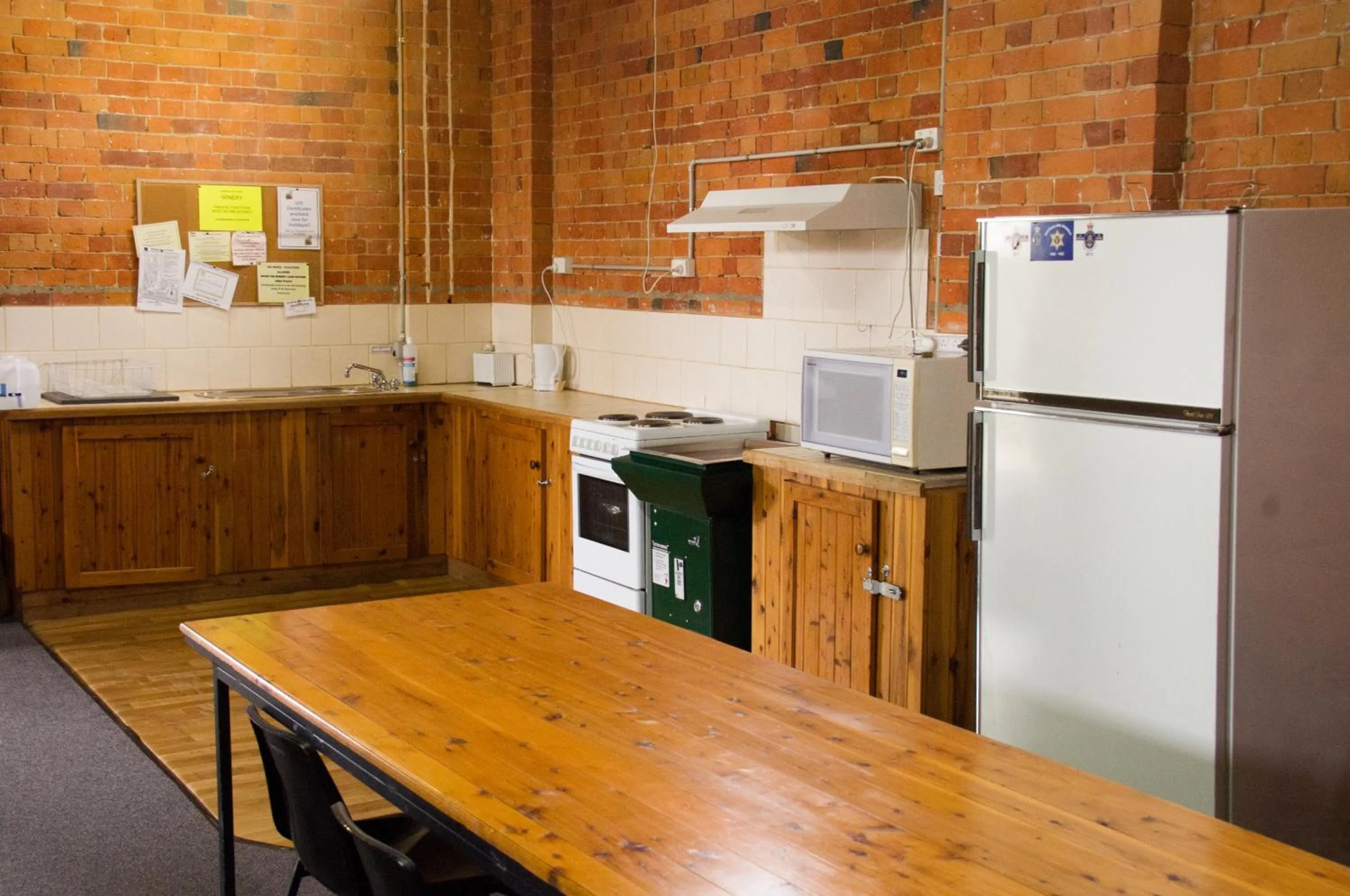 Communal lounge/ TV room in Rivergum Holiday Park