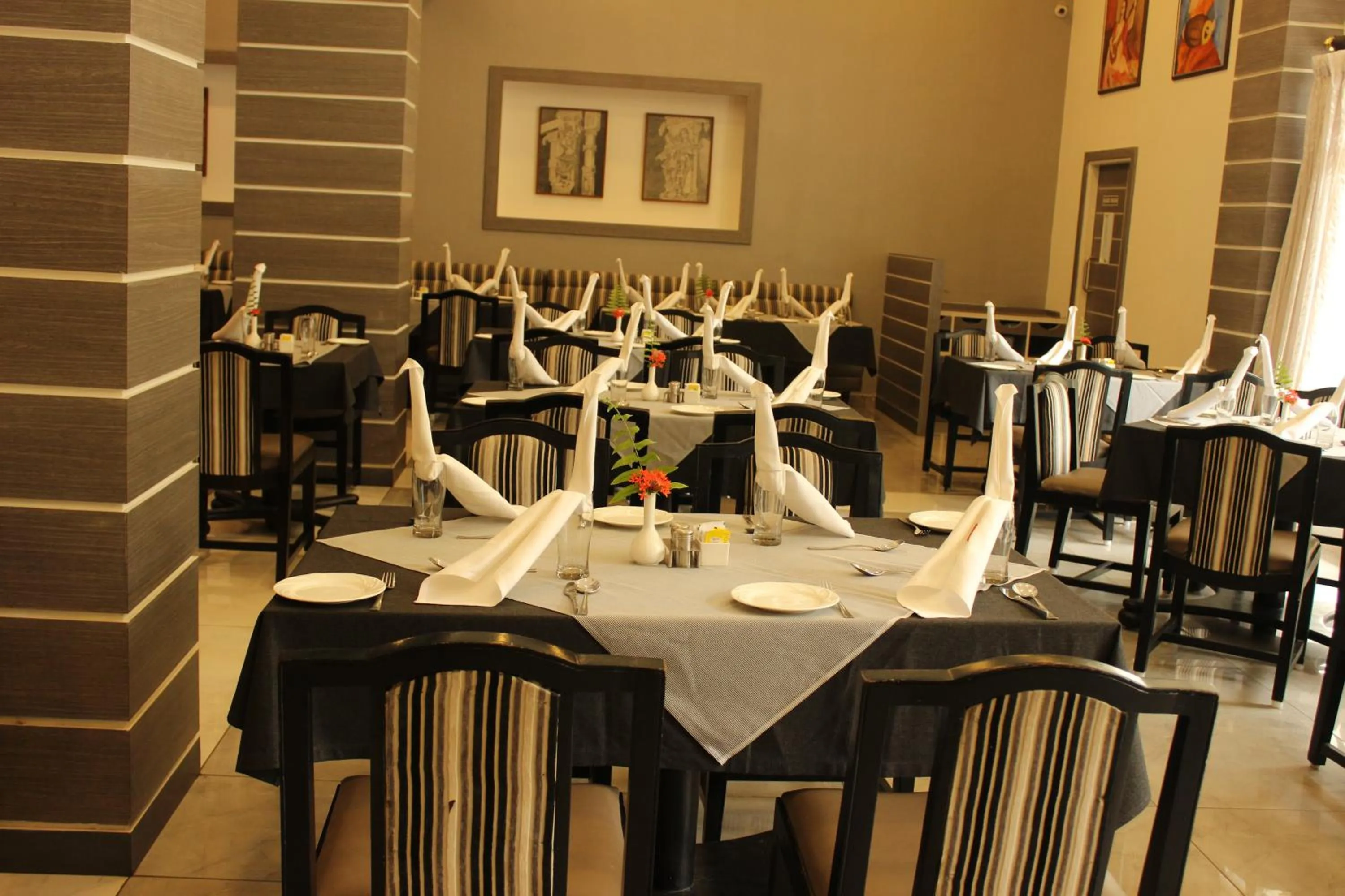 Restaurant/places to eat in Sangam Hotel, Thanjavur