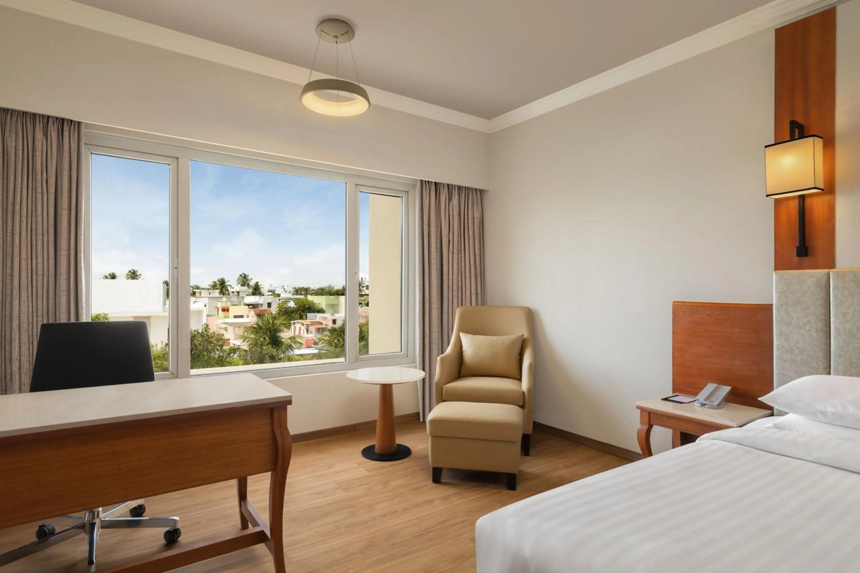 Bedroom, Bed in Courtyard by Marriott Tiruchirappalli