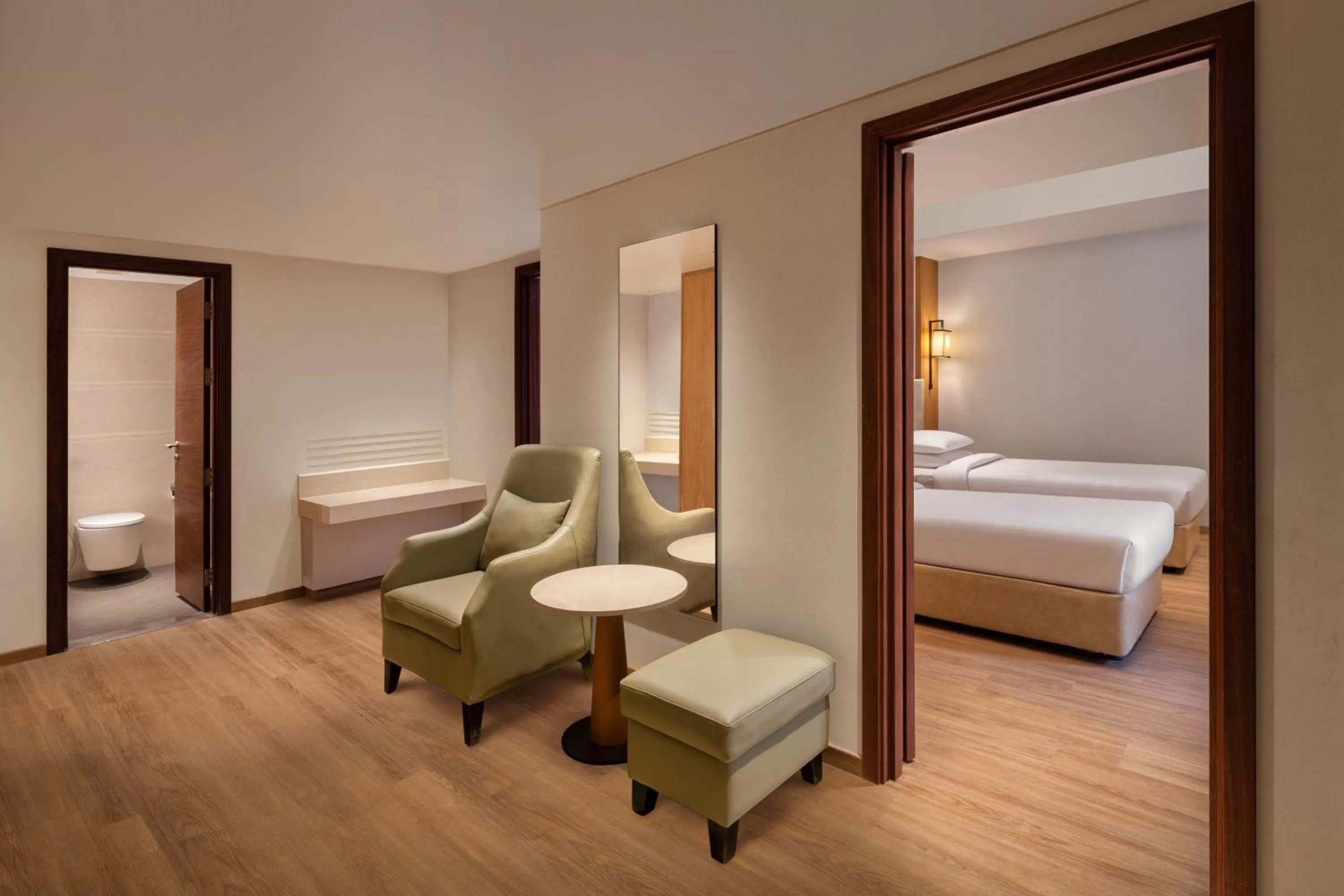 Photo of the whole room, Bed in Courtyard by Marriott Tiruchirappalli