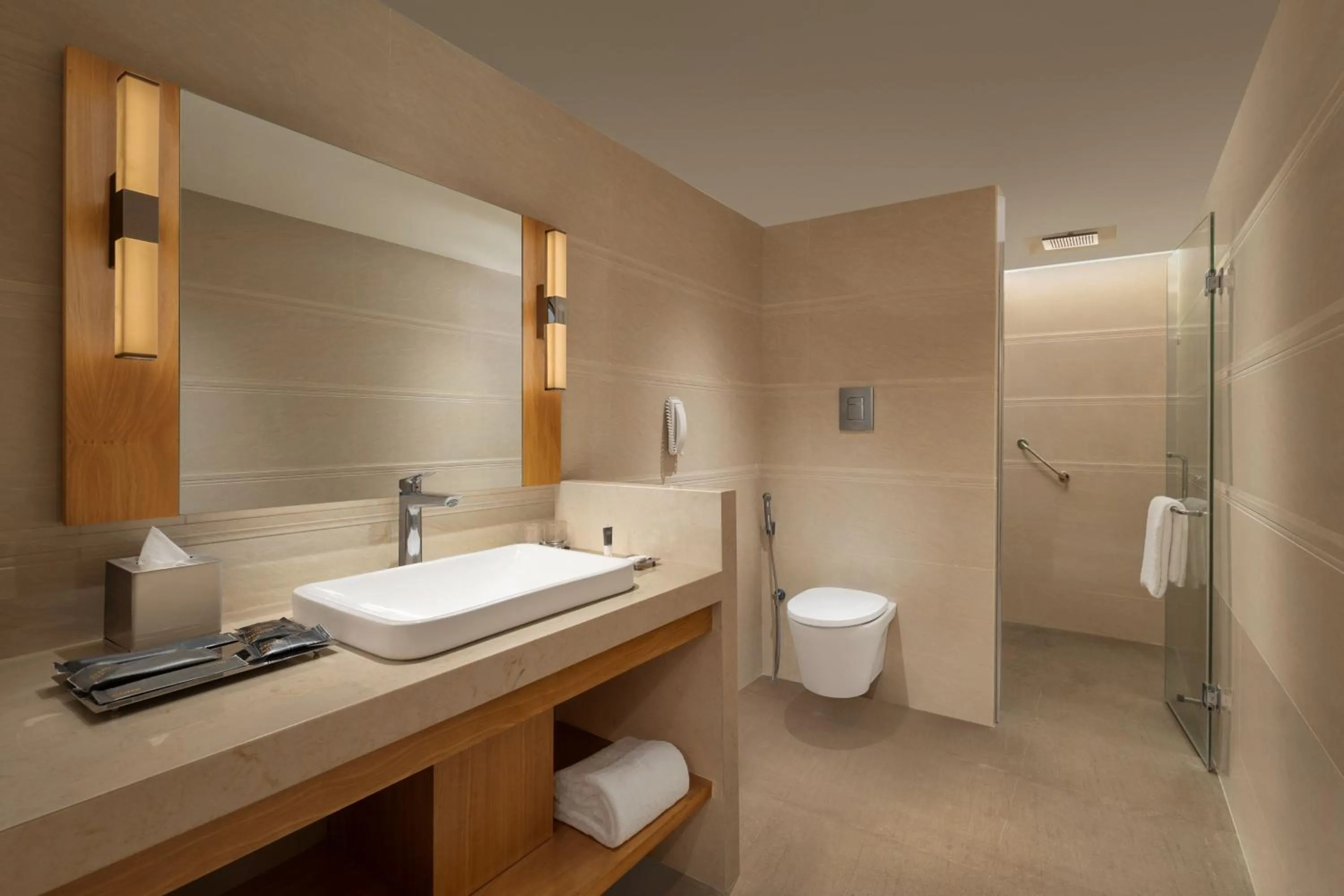 Bathroom in Courtyard by Marriott Tiruchirappalli