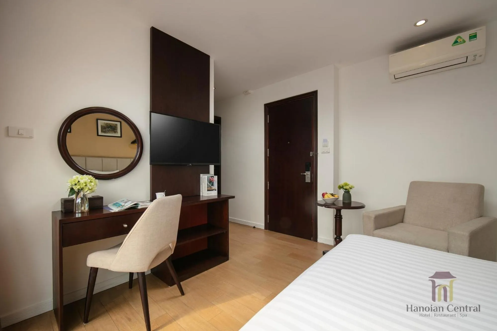 Seating area, Bed in Hanoian Central Hotel & Spa