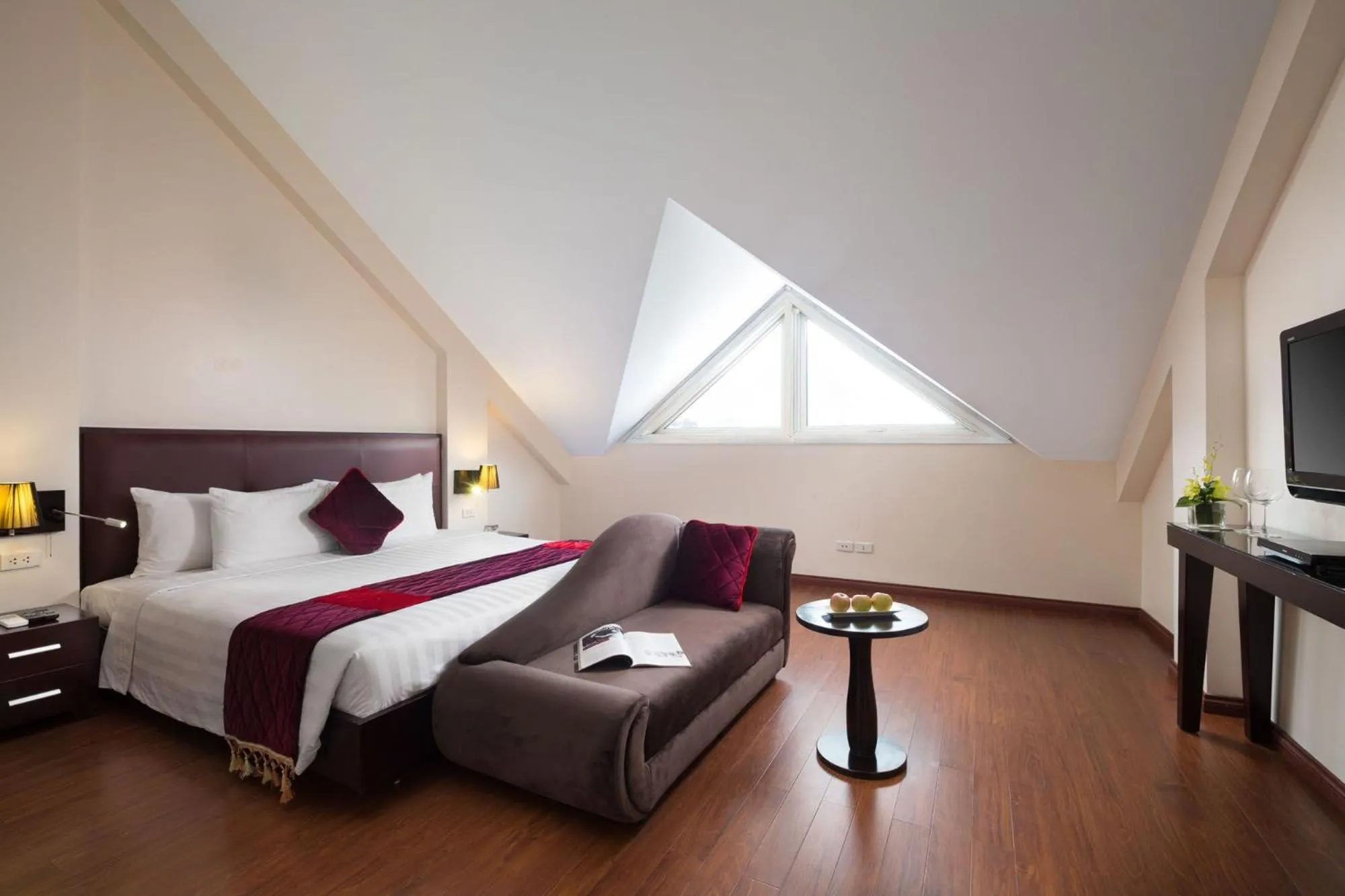 Bedroom, Bed in Hanoian Central Hotel & Spa