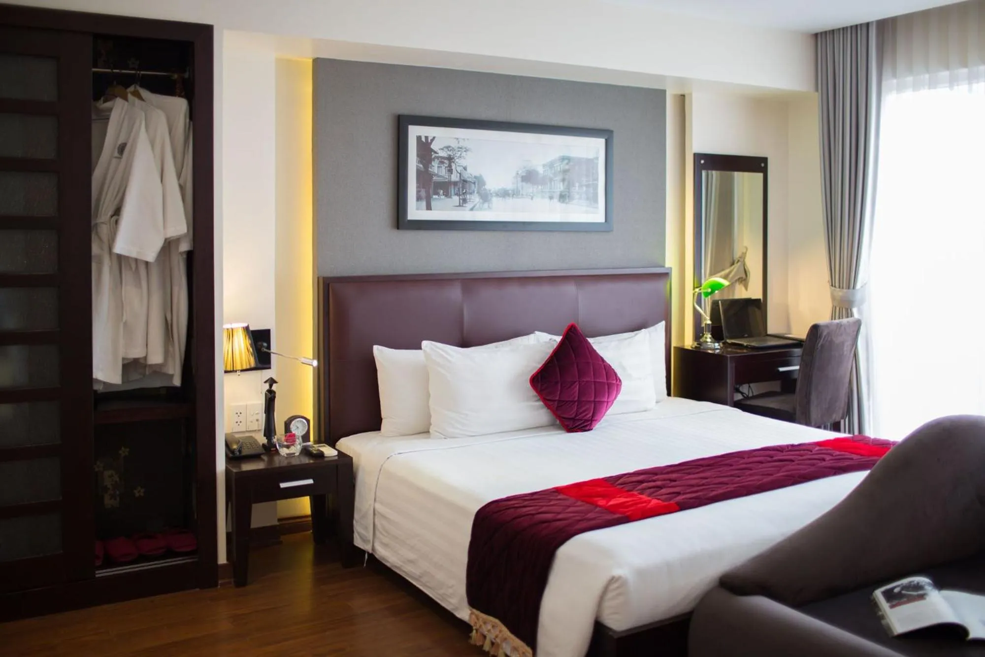 Bed in Hanoian Central Hotel & Spa