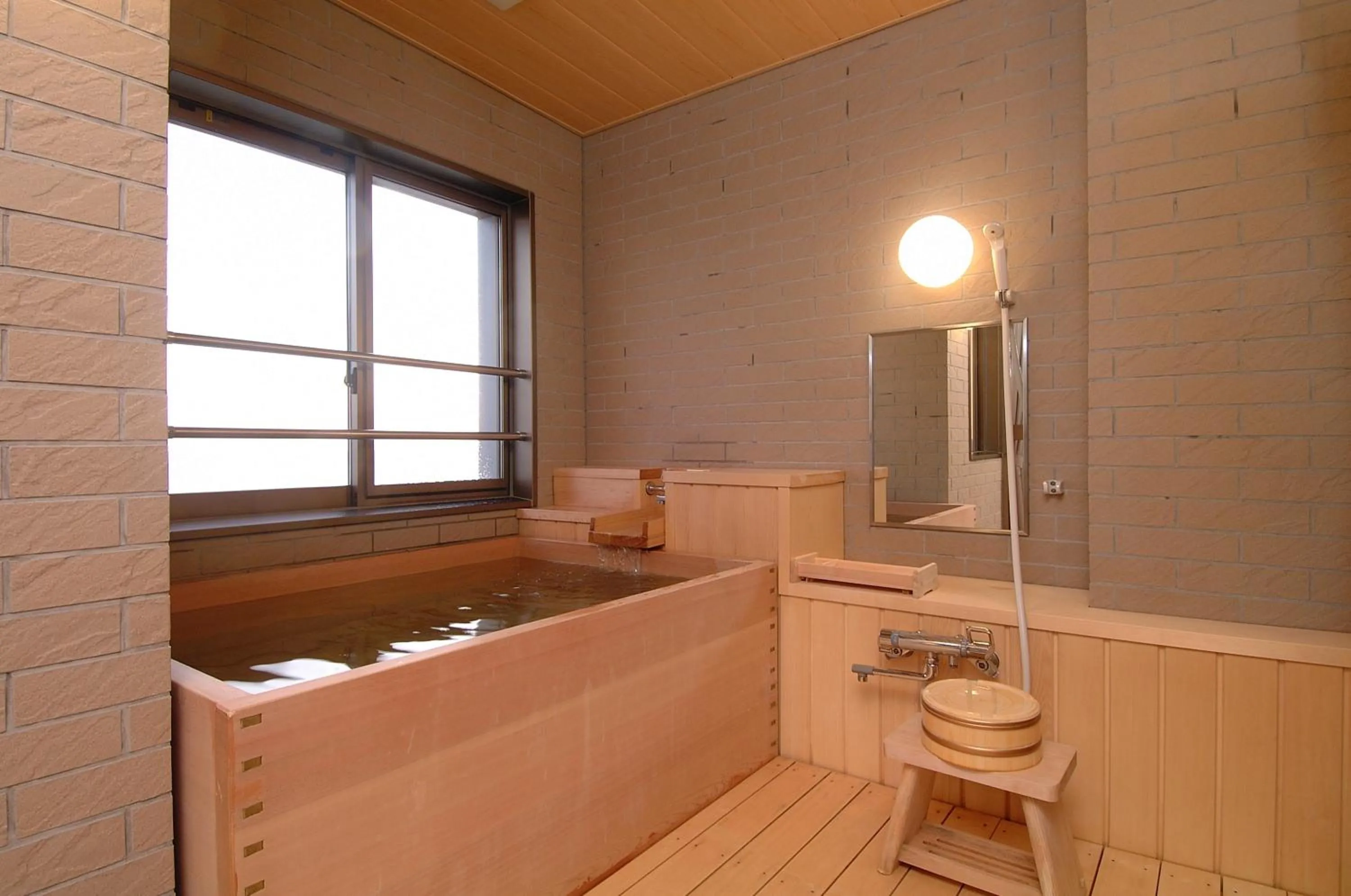 Hot Spring Bath in Yunohama Hotel