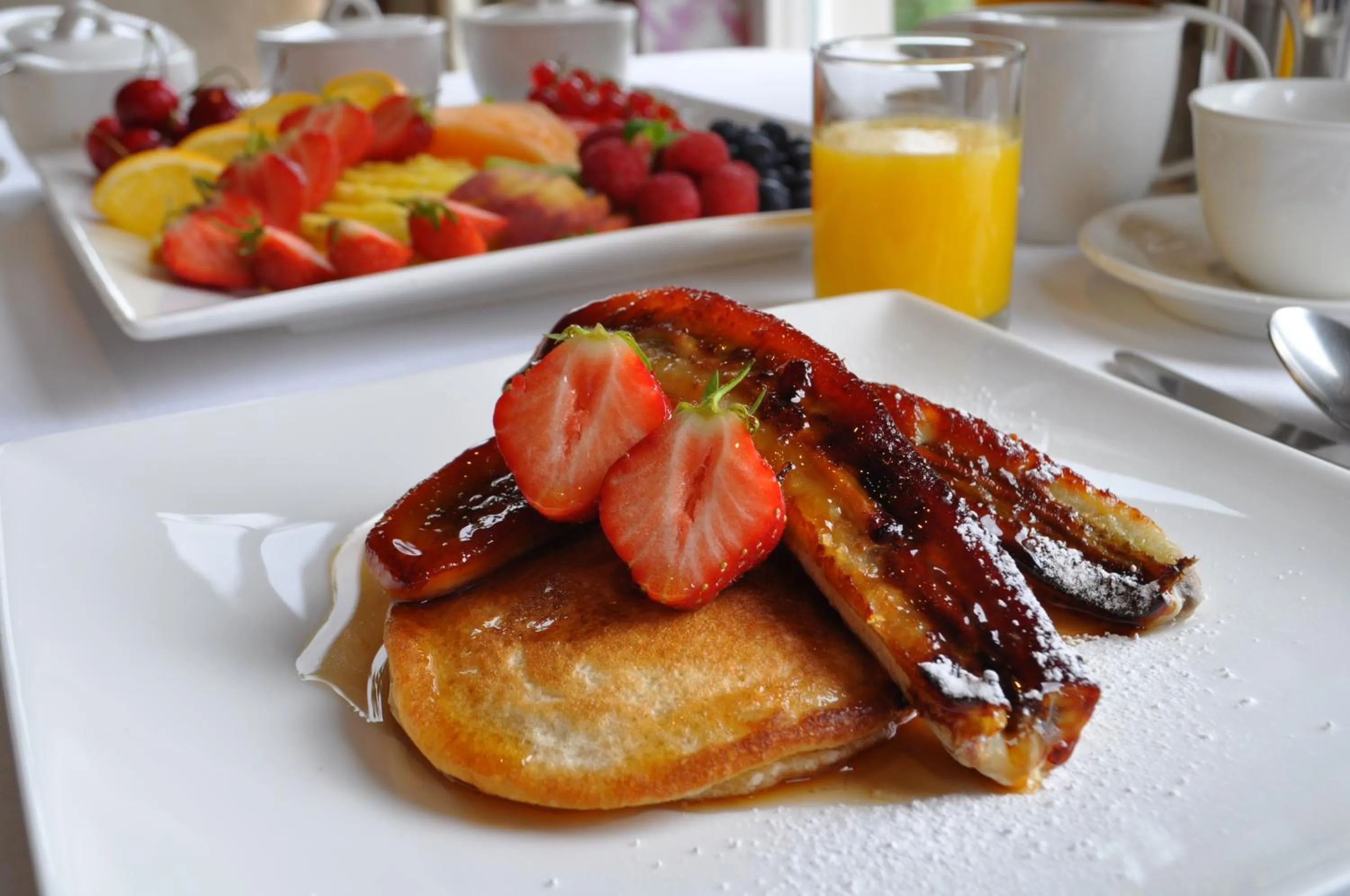 Breakfast in Loch Ness Lodge