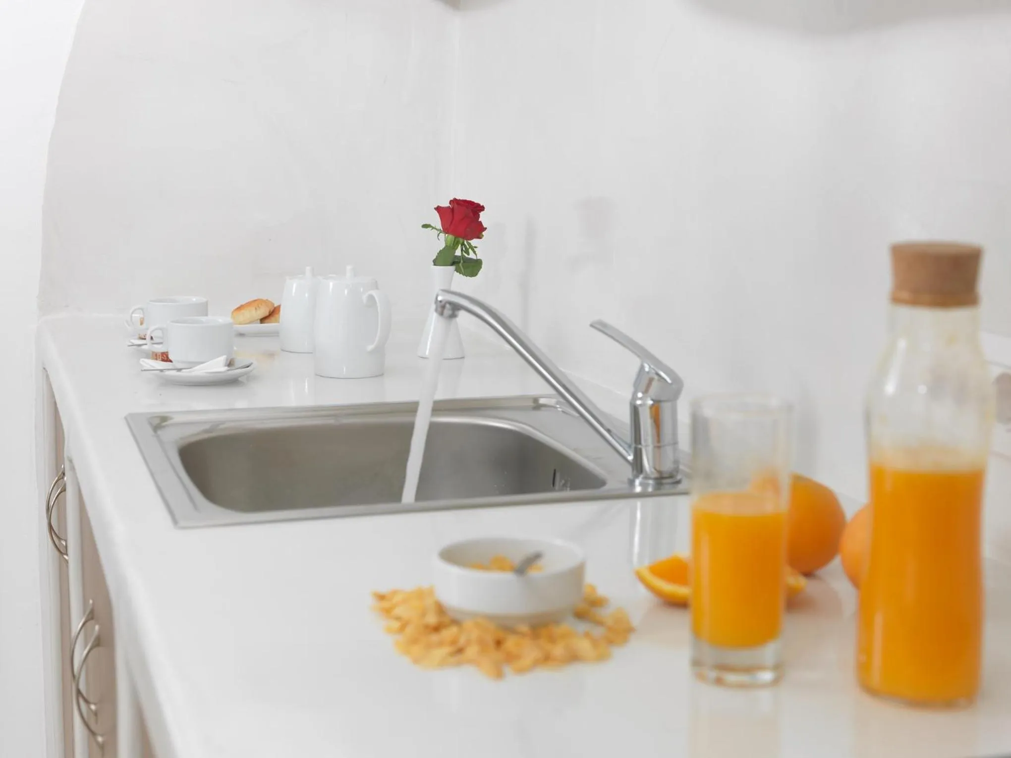 Food and drinks in Drops Cave Houses