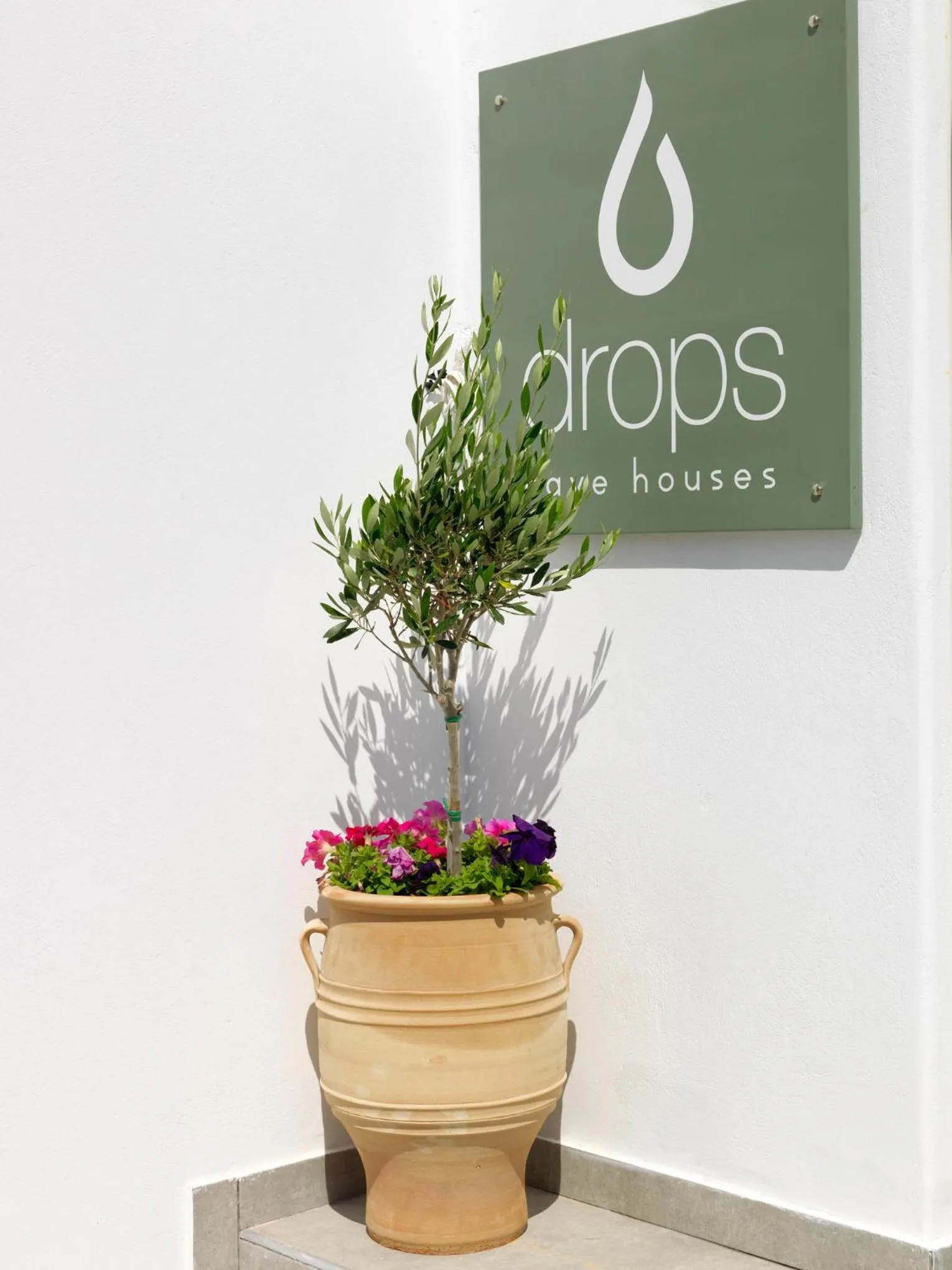 Facade/entrance in Drops Cave Houses