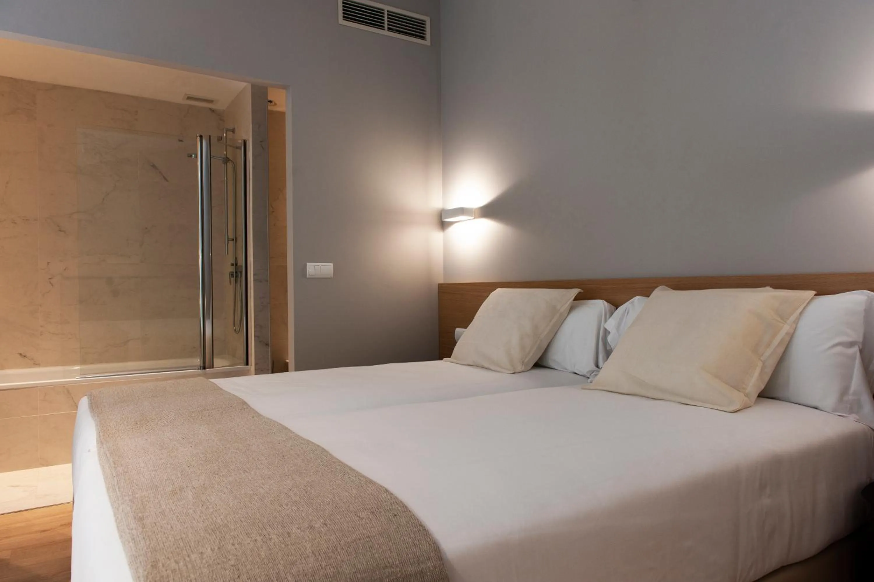 Bedroom, Bed in MH Apartments Central Madrid