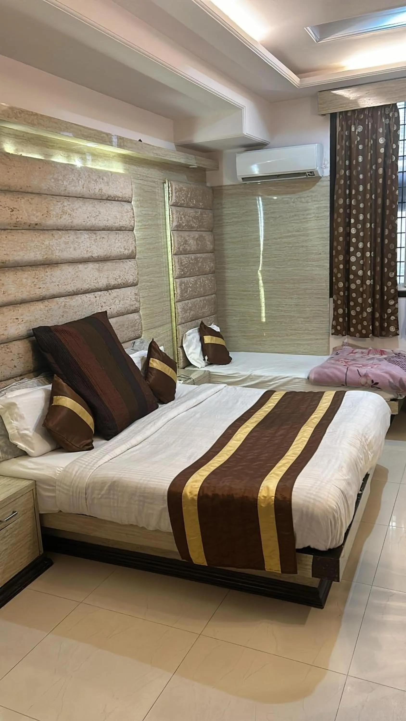 Bed in Hotel CJ International