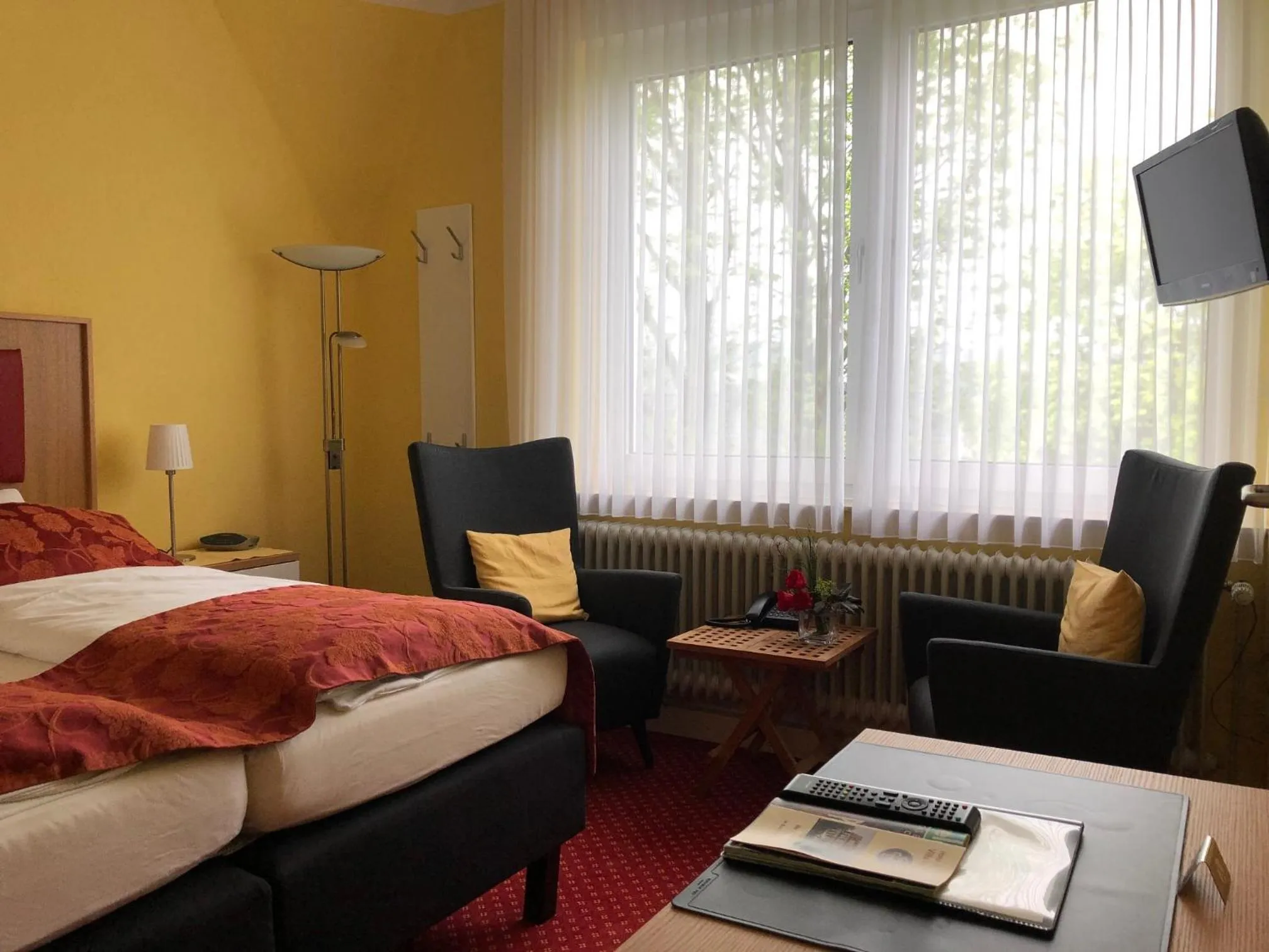 Photo of the whole room, Bed in Thermen Hotel Pension Villa Holstein