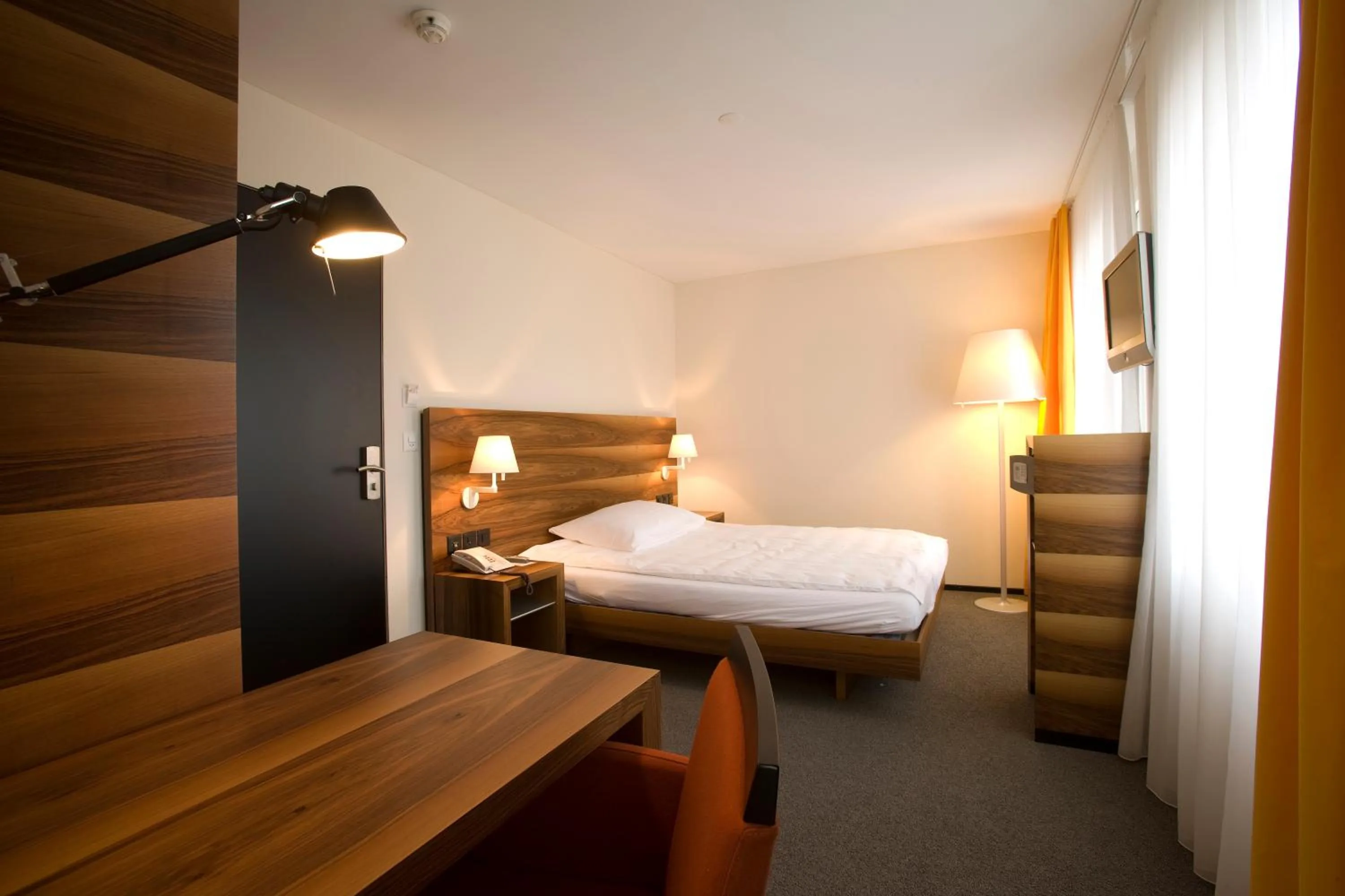 Bedroom, Bed in Hotel Astoria