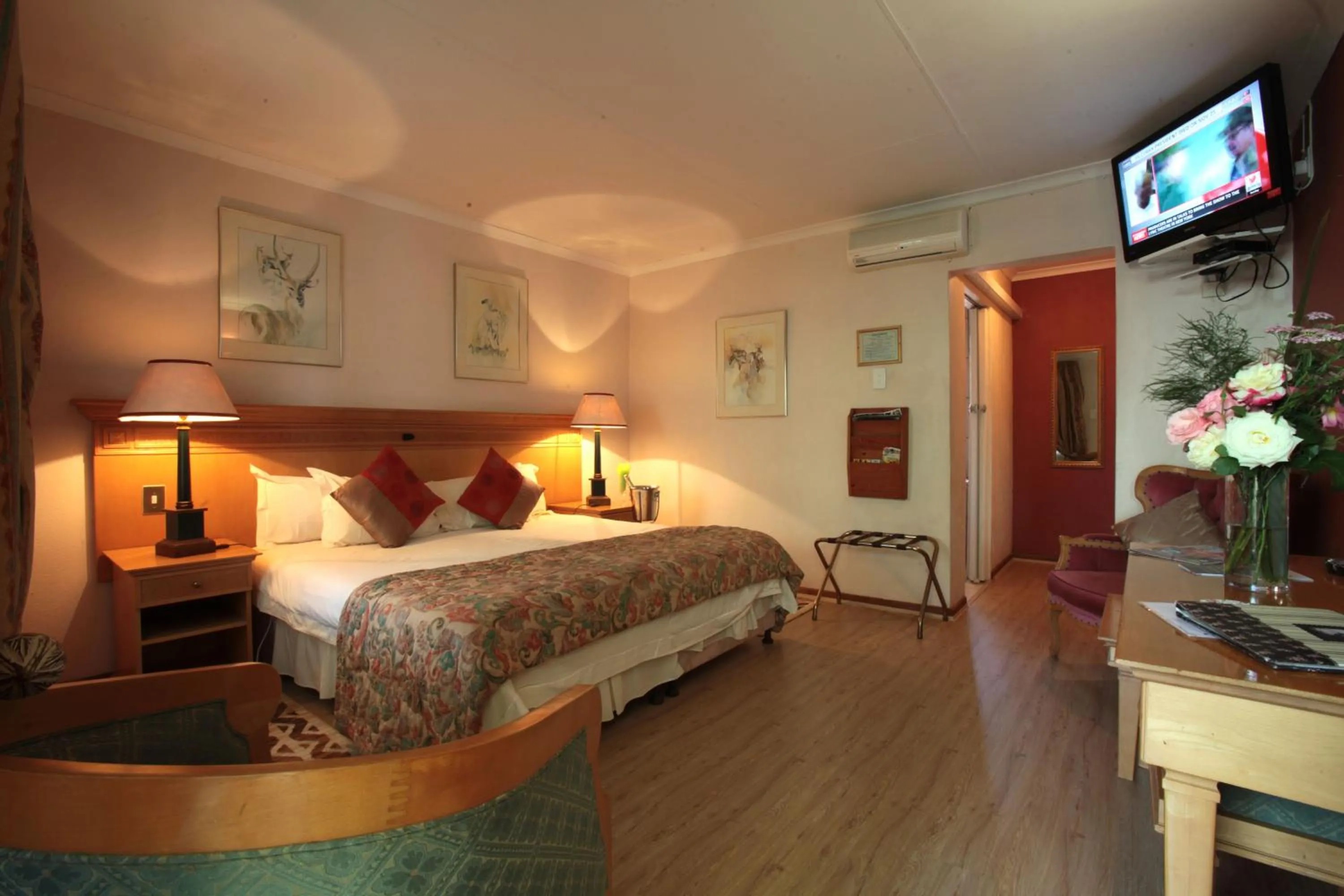 Photo of the whole room in Shamrock Arms Guest Lodge