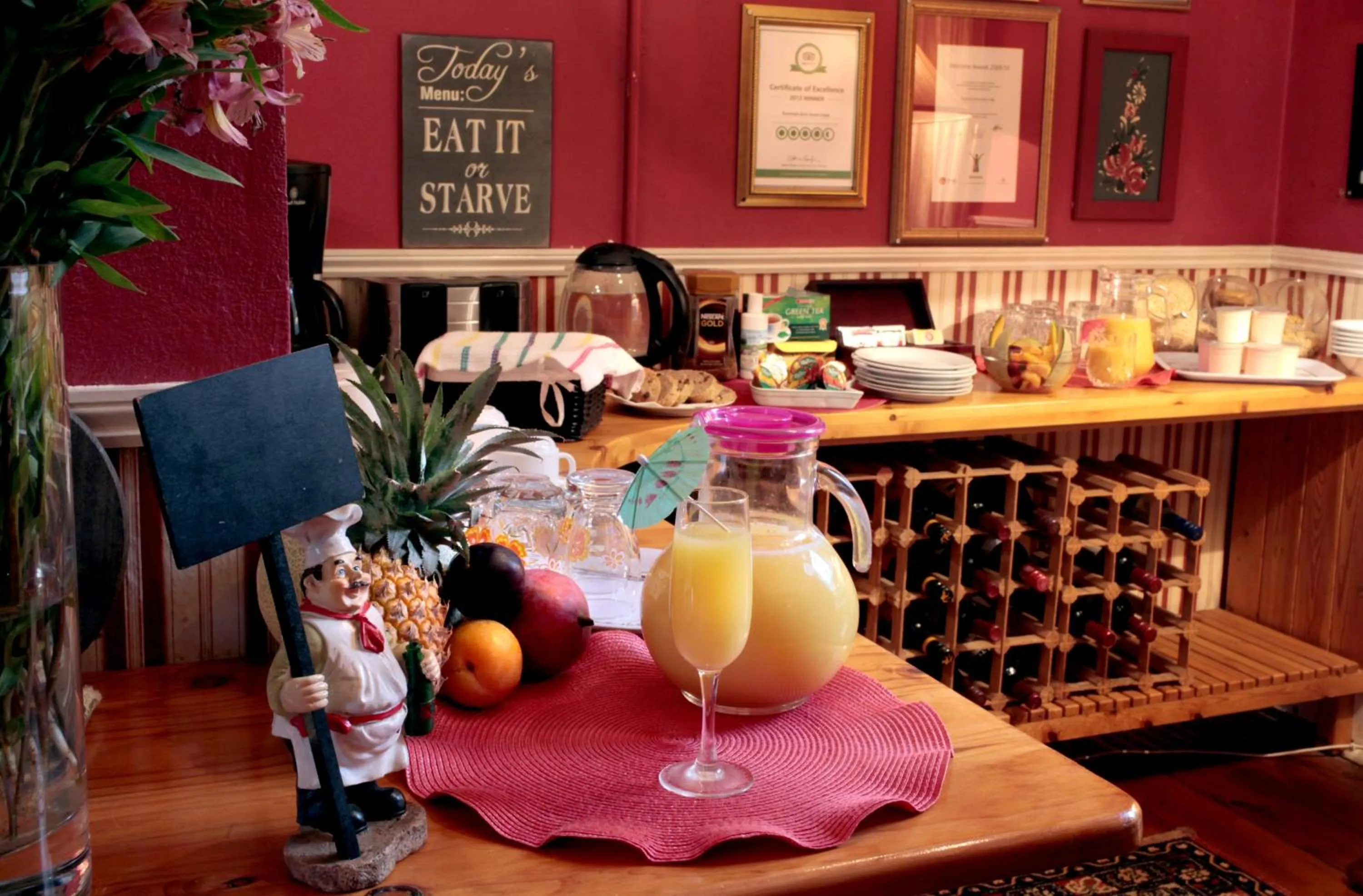 Continental breakfast in Shamrock Arms Guest Lodge