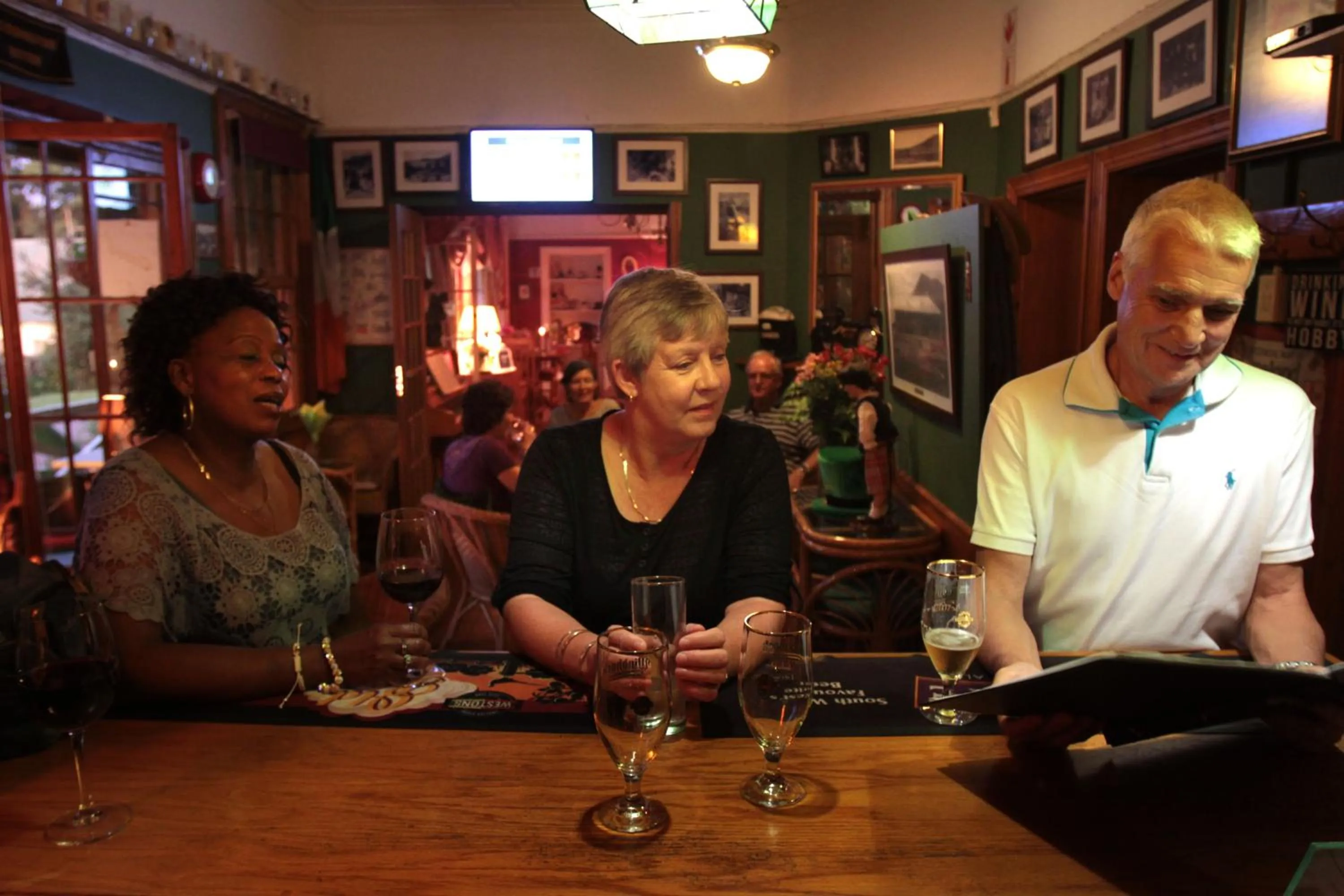 Food and drinks in Shamrock Arms Guest Lodge