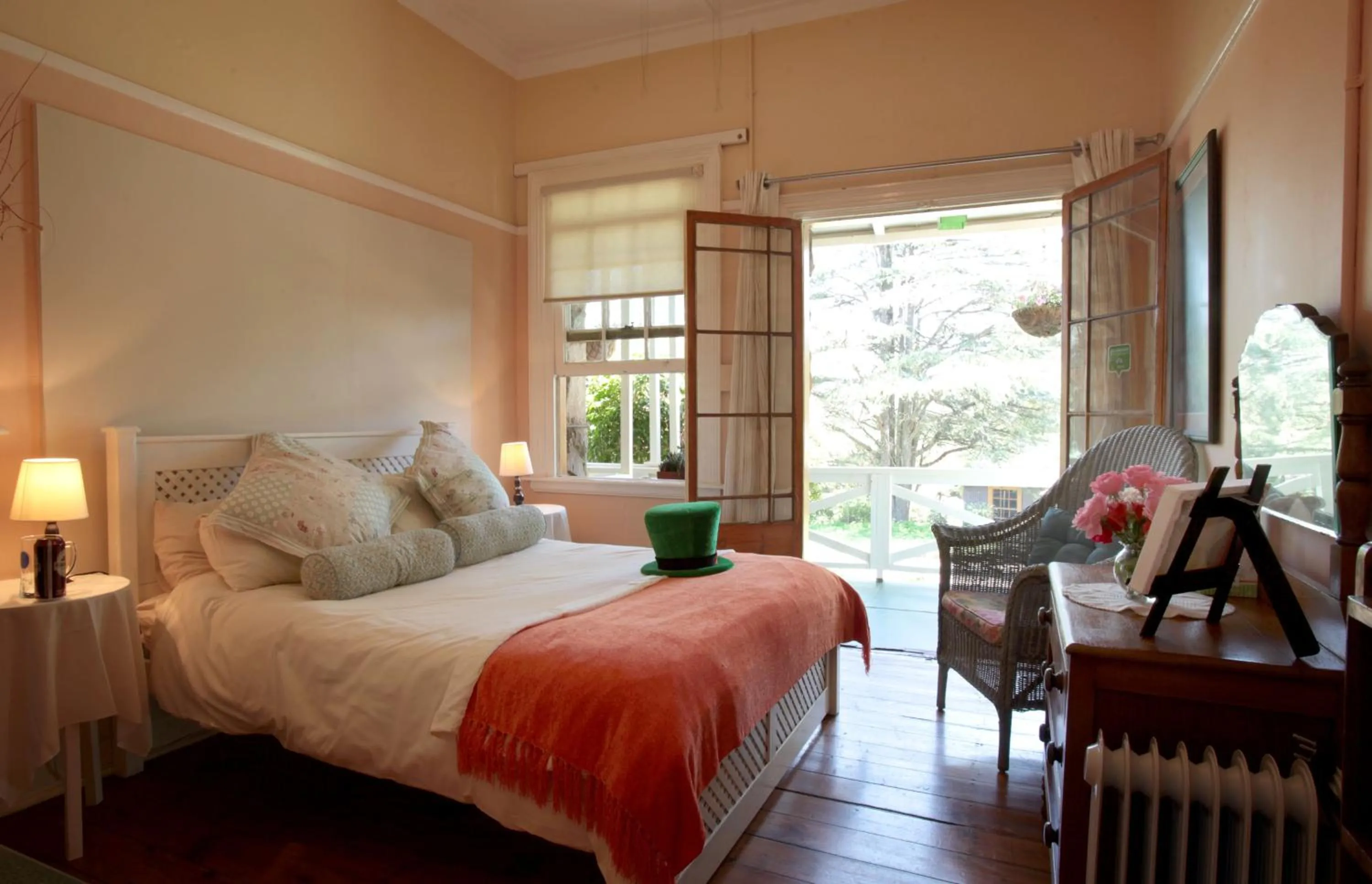 Bedroom in Shamrock Arms Guest Lodge