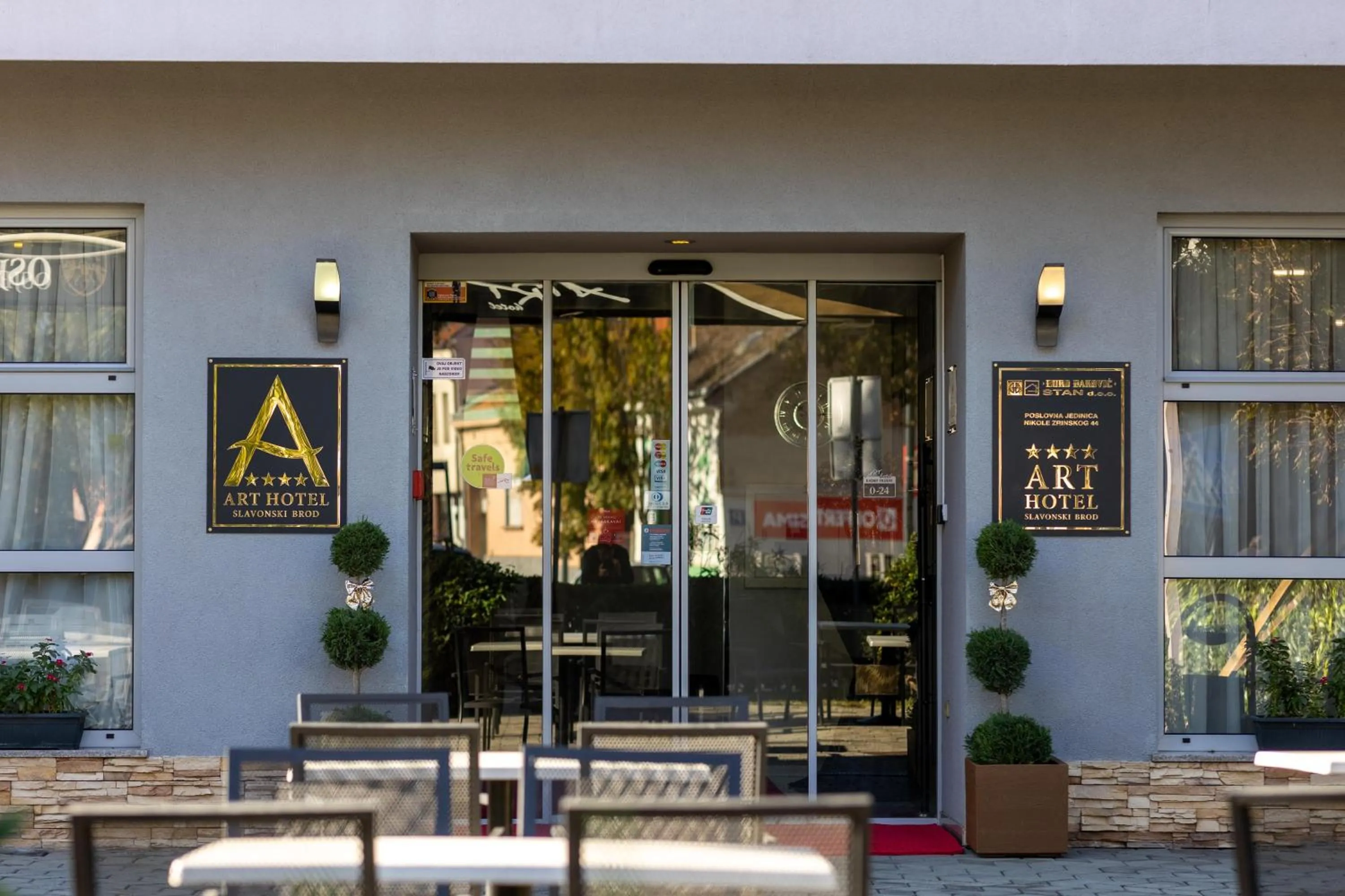 Logo/Certificate/Sign in Art Hotel