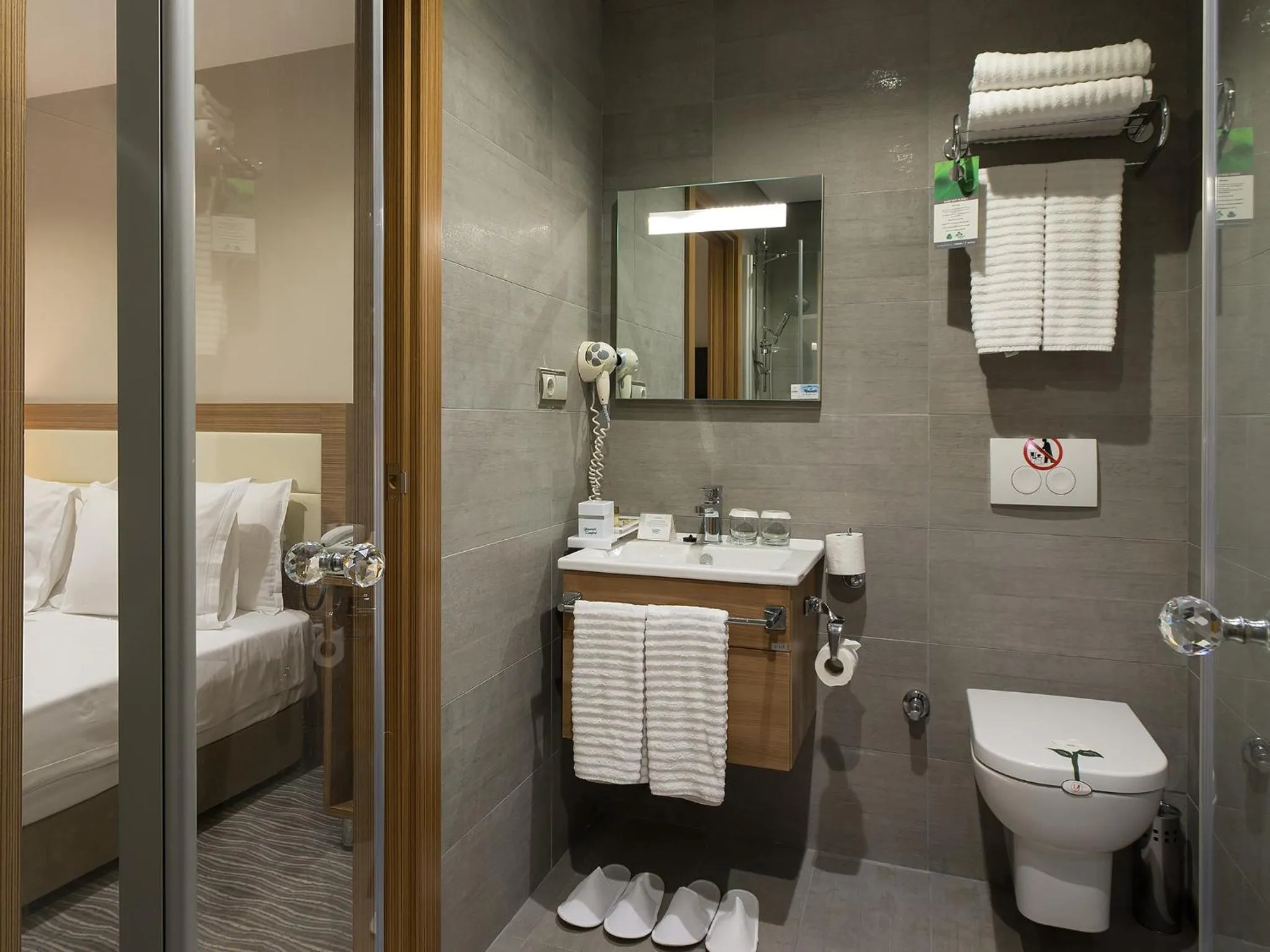 Bathroom in Yasmak Comfort Hotel