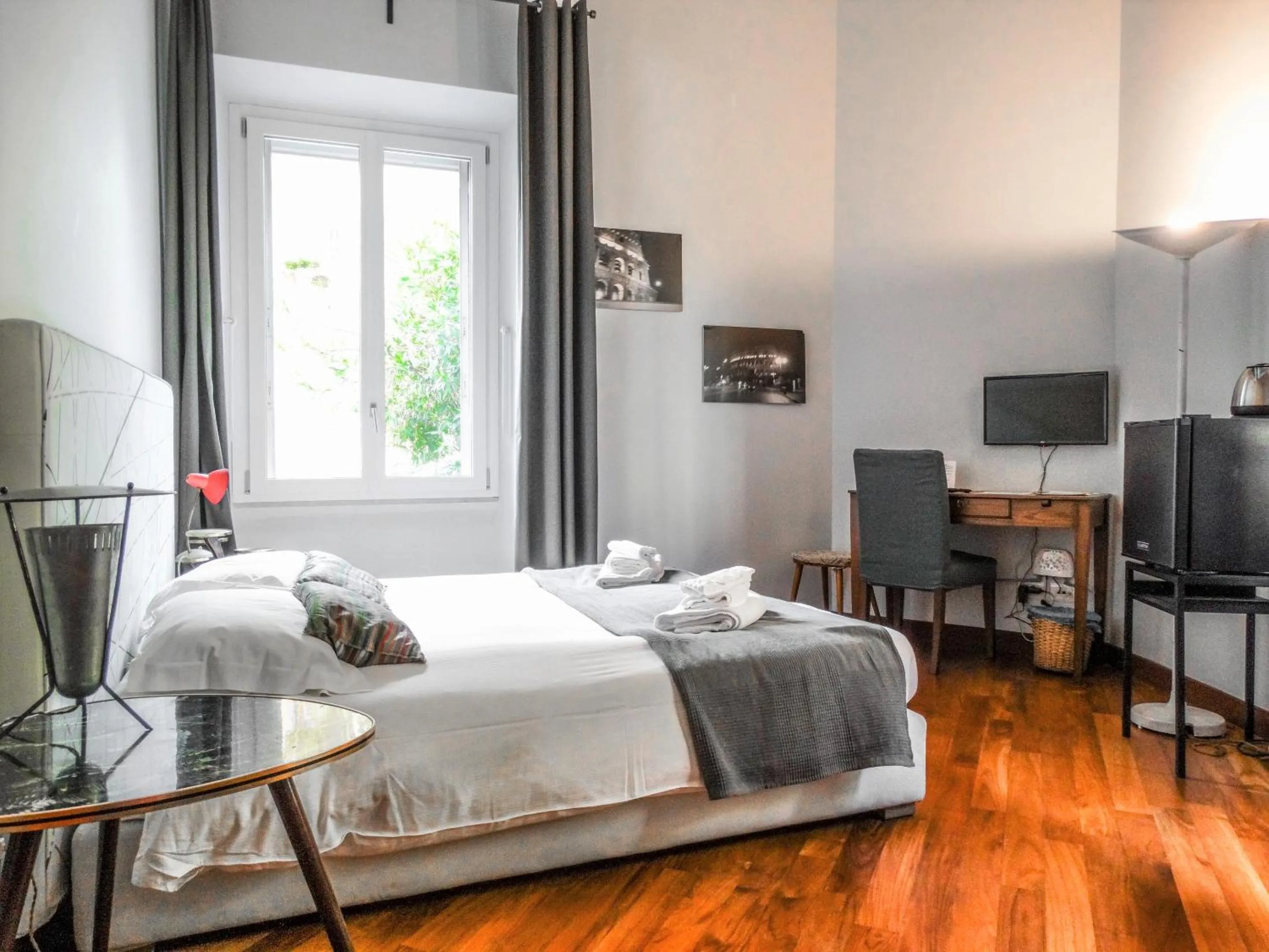 Photo of the whole room, Bed in Mecenate Rooms