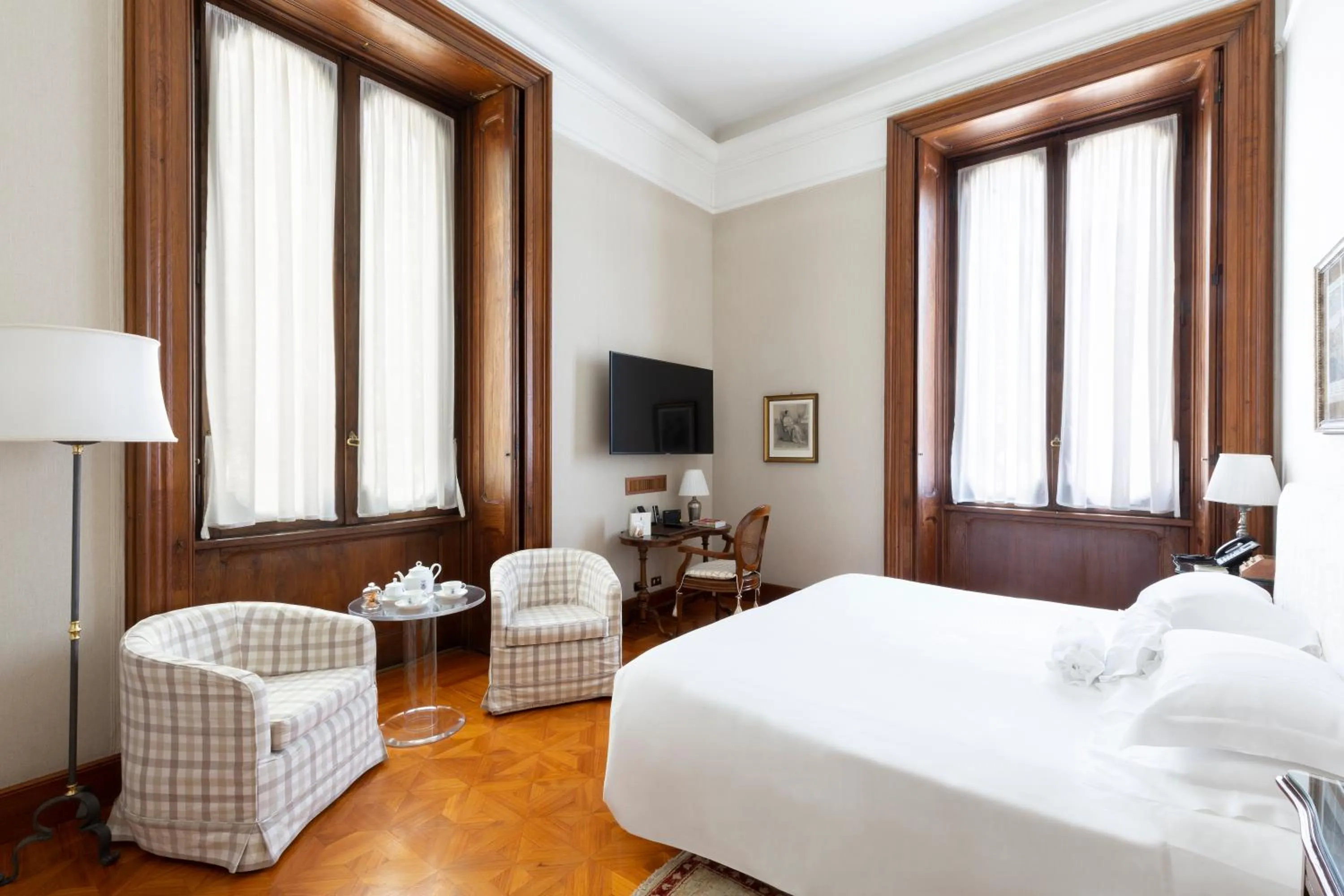 Bedroom, Bed in Villa Spalletti Trivelli - Small Luxury Hotels of the World