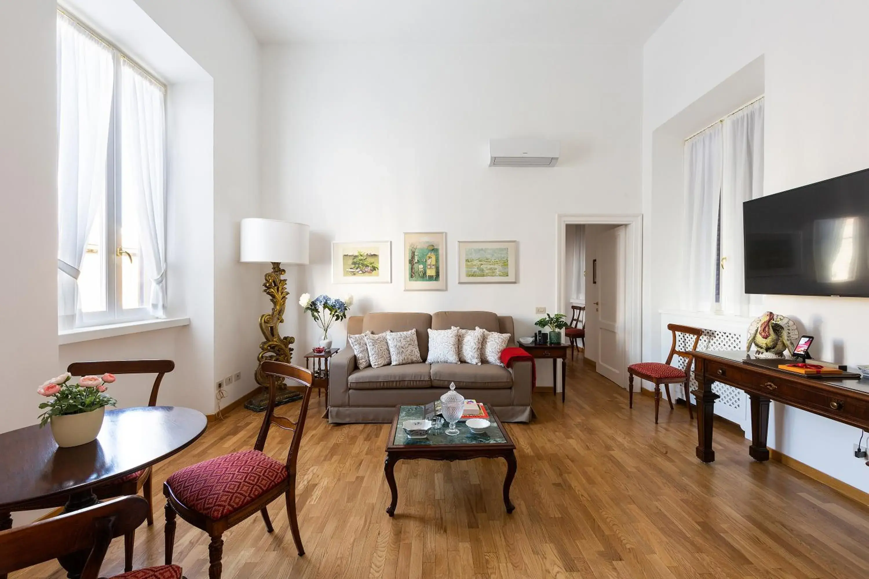 Classic Two-Bedroom Apartment - Annex in Villa Spalletti Trivelli - Small Luxury Hotels of the World Classic Two-Bedroom Apartment - Annex in Villa Spalletti Trivelli - Small Luxury Hotels of the World
