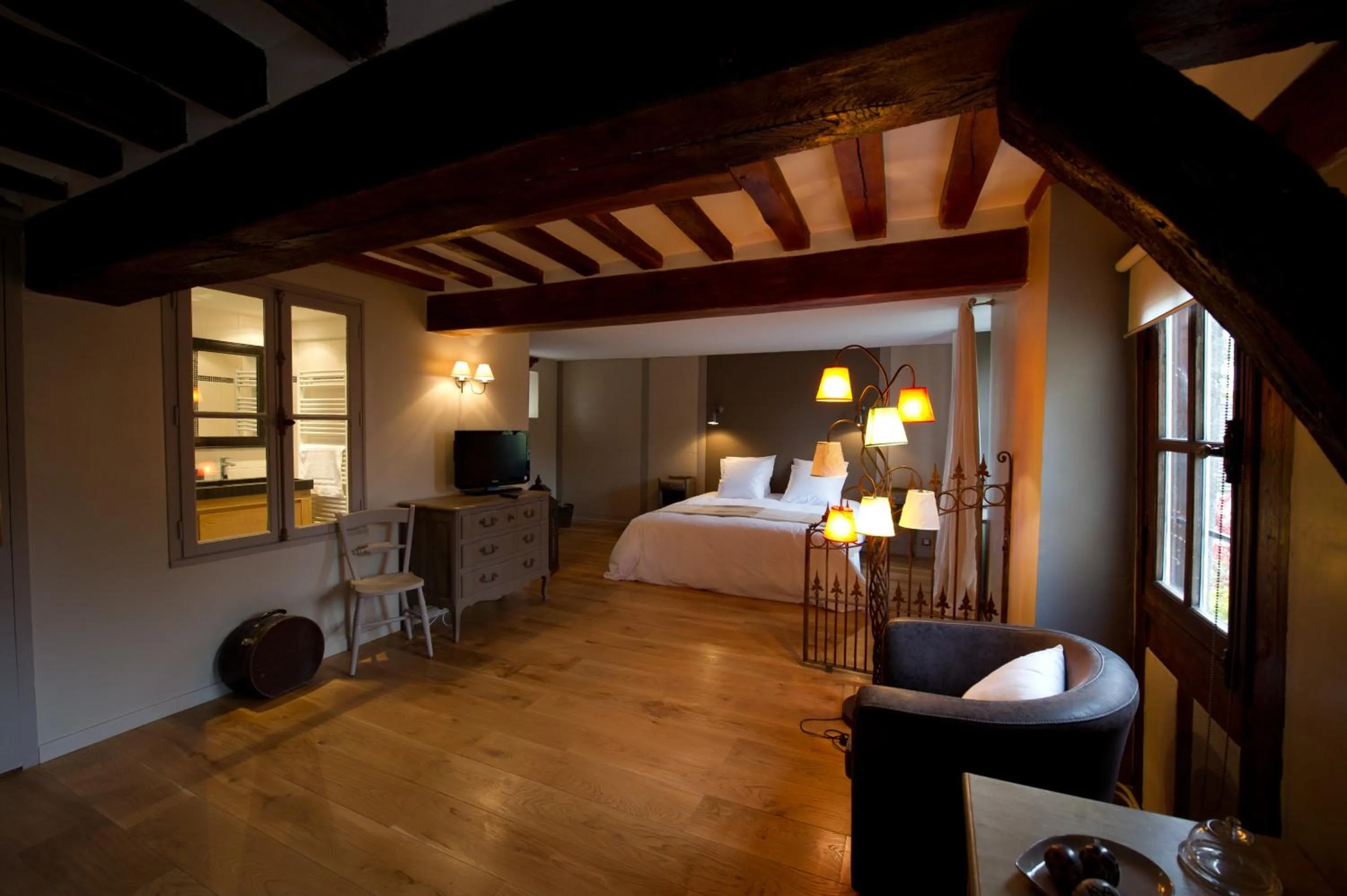 Photo of the whole room in Côté Jardin - Chambres d'hôtes